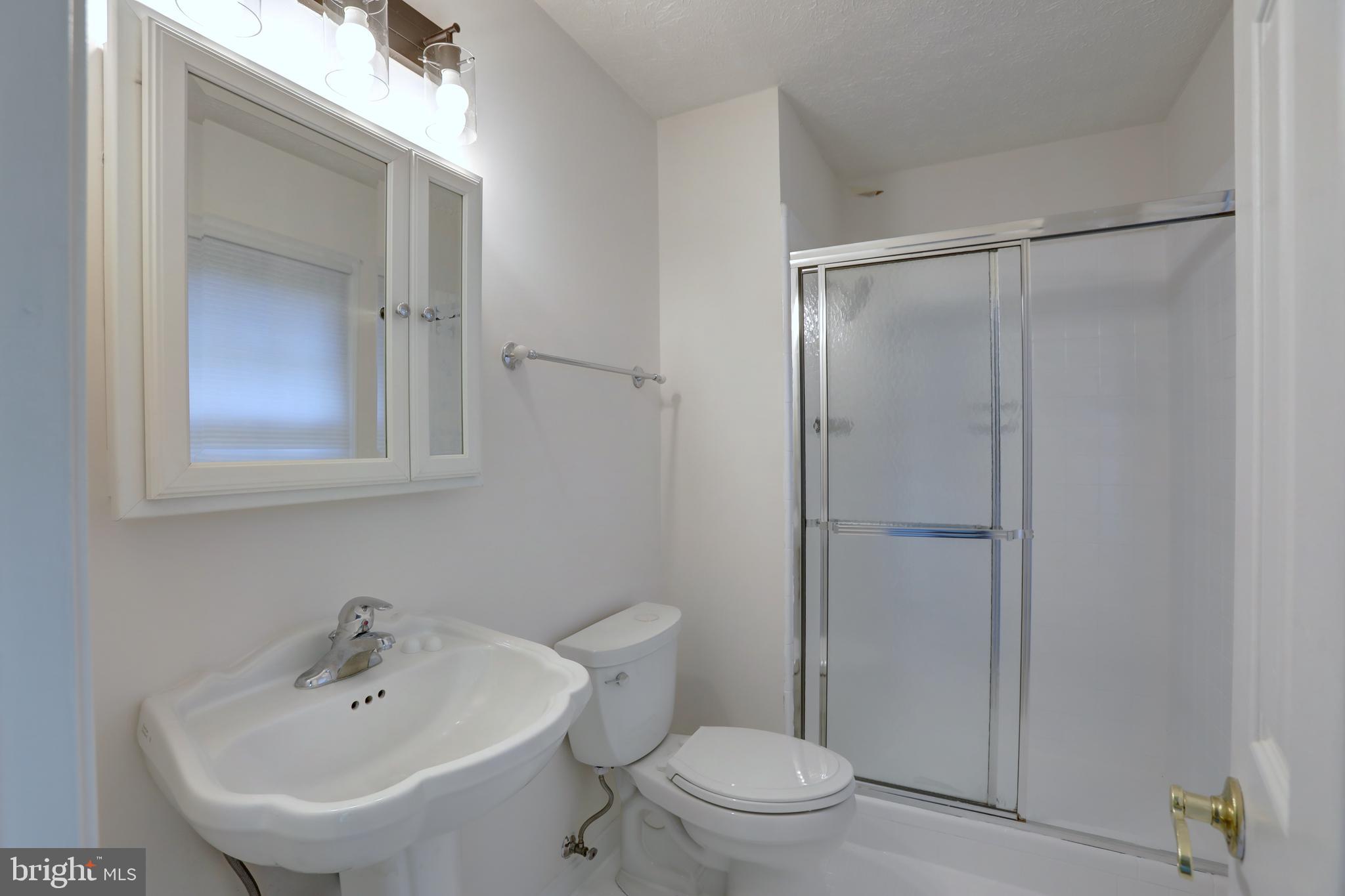 NEWINGTON STATION - Residential