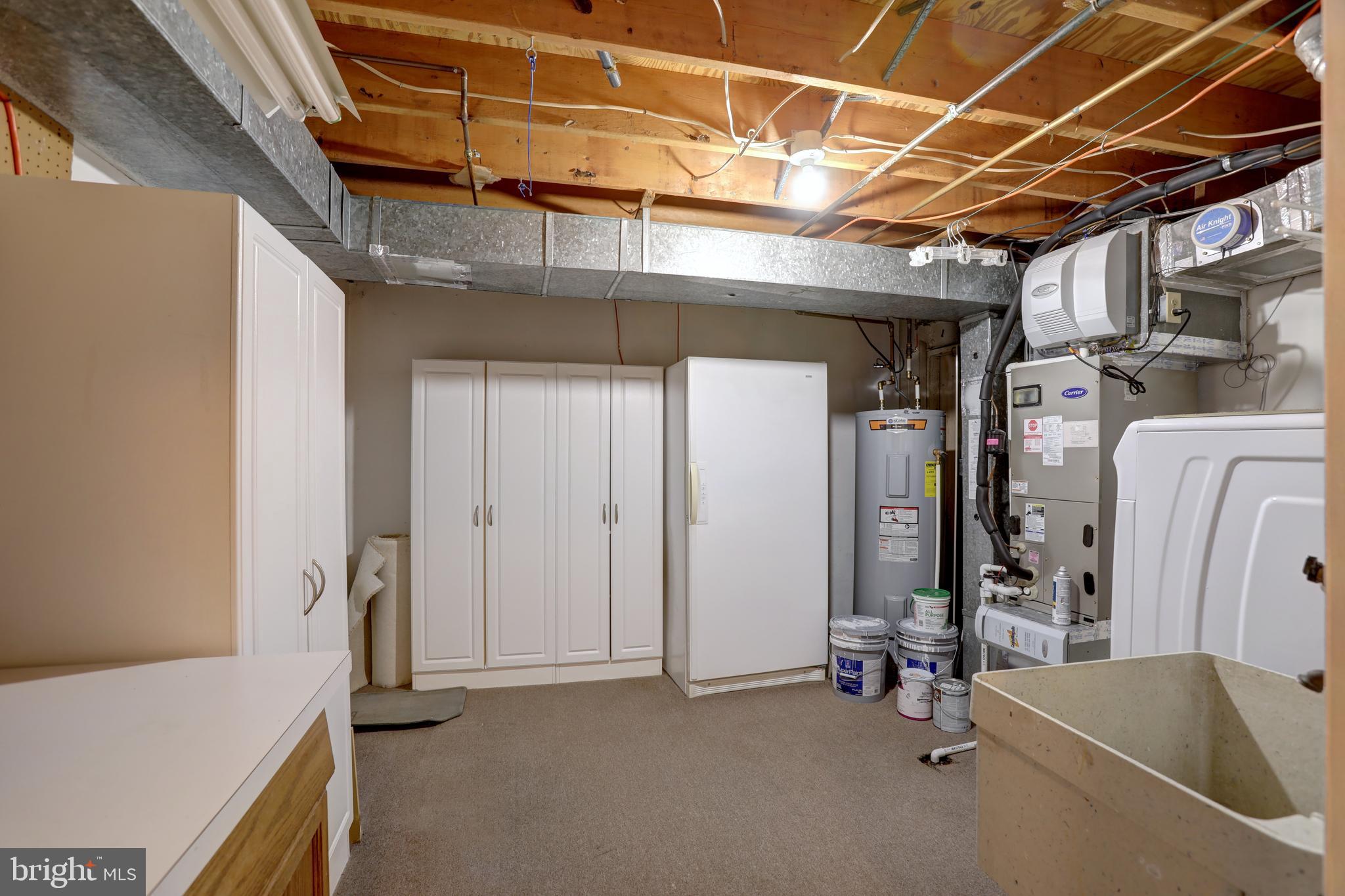 NEWINGTON STATION - Residential