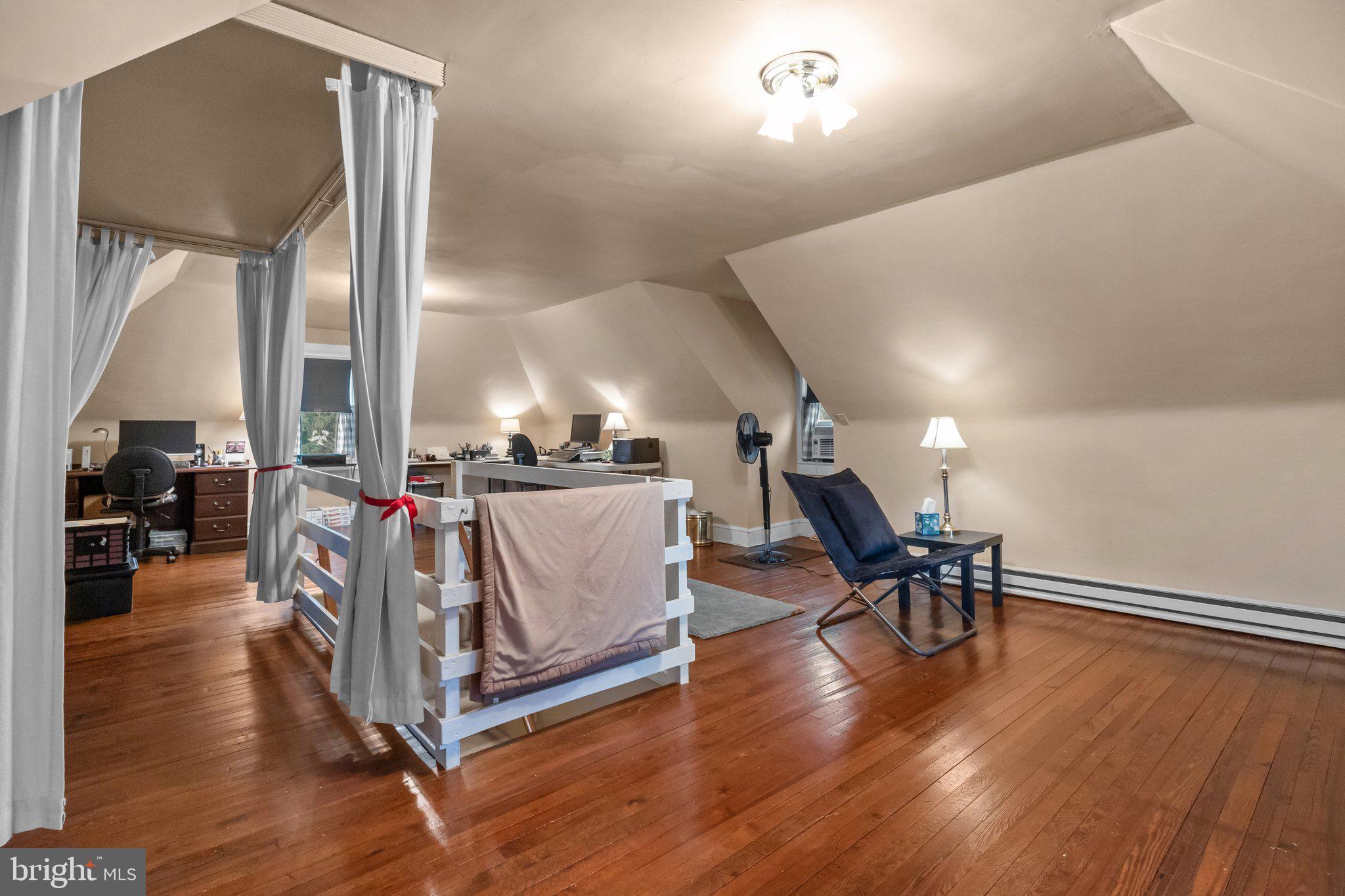 LANGHORNE CREST - Residential