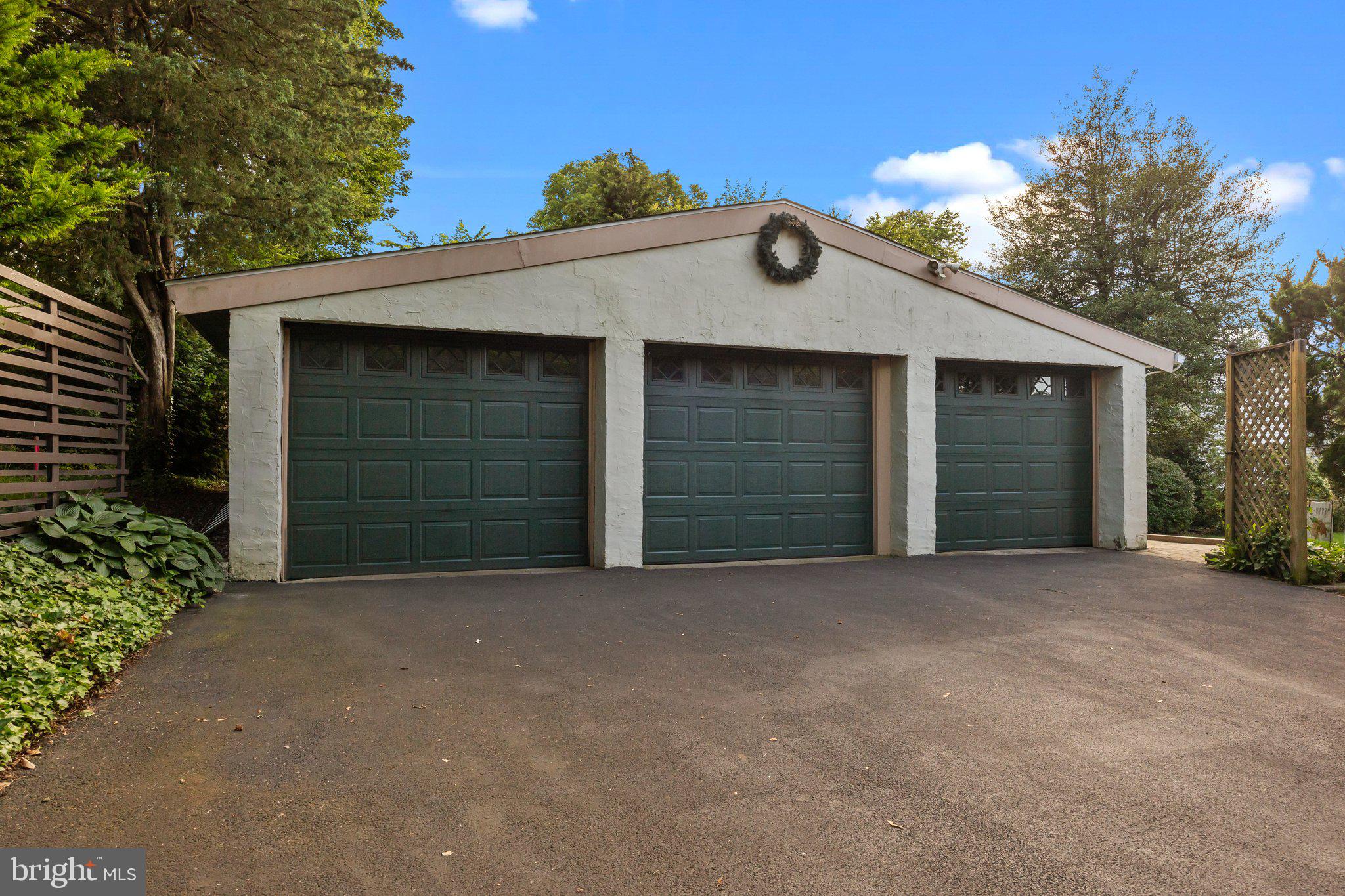 150 SUMMIT AVENUE