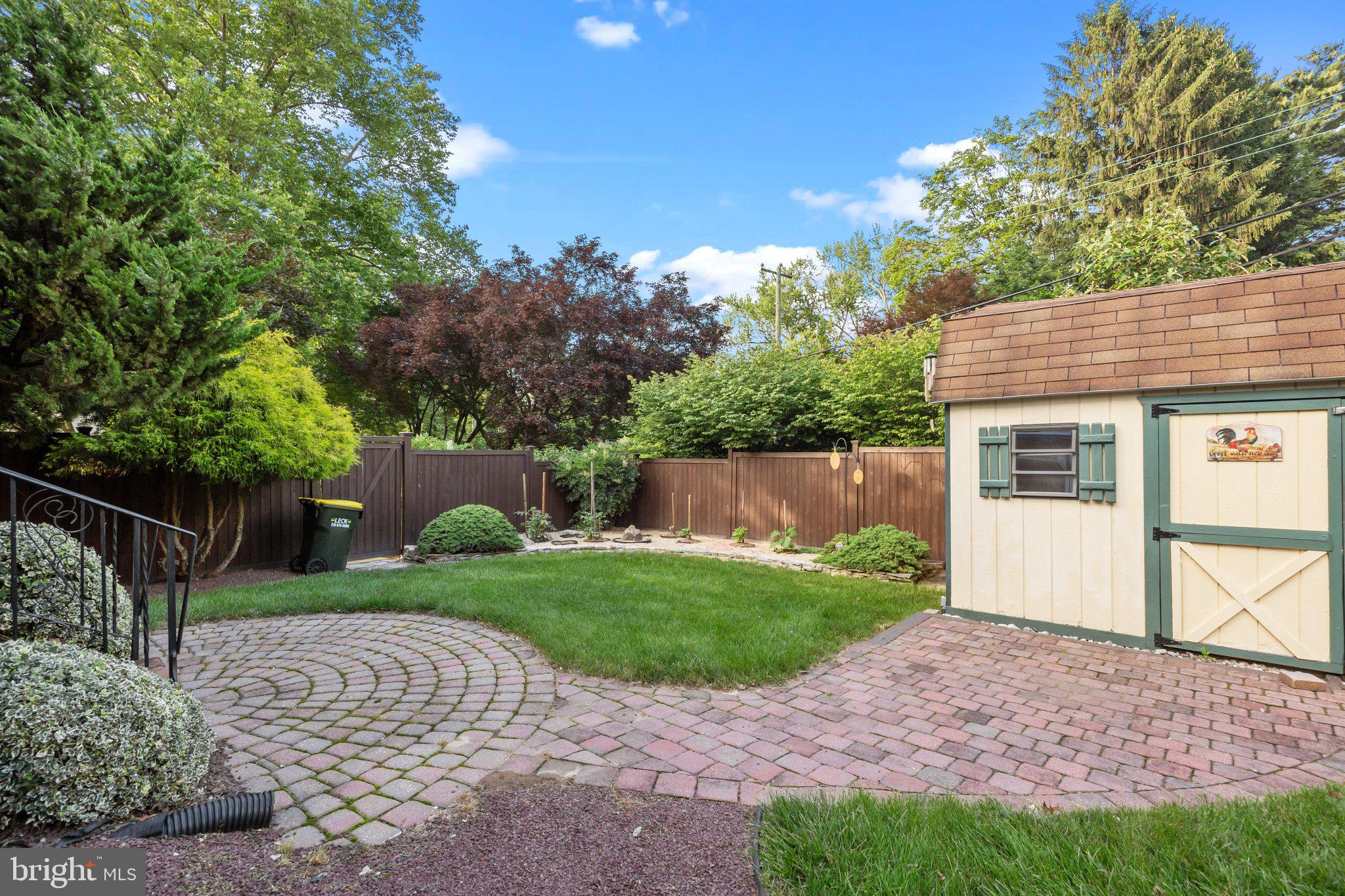 LANGHORNE CREST - Residential