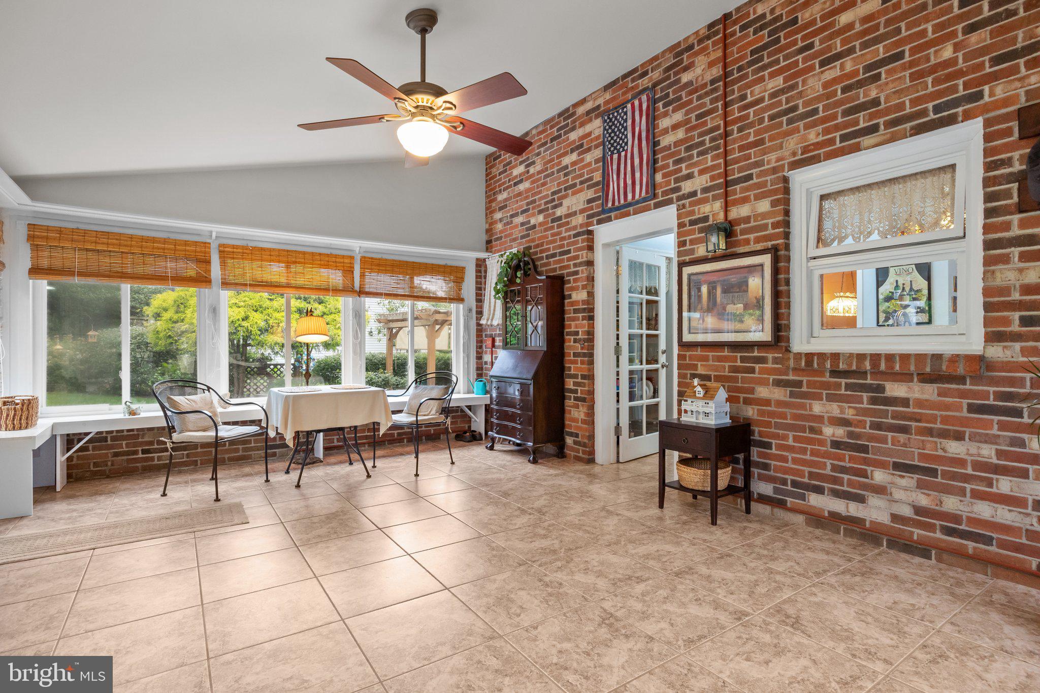 LANGHORNE CREST - Residential