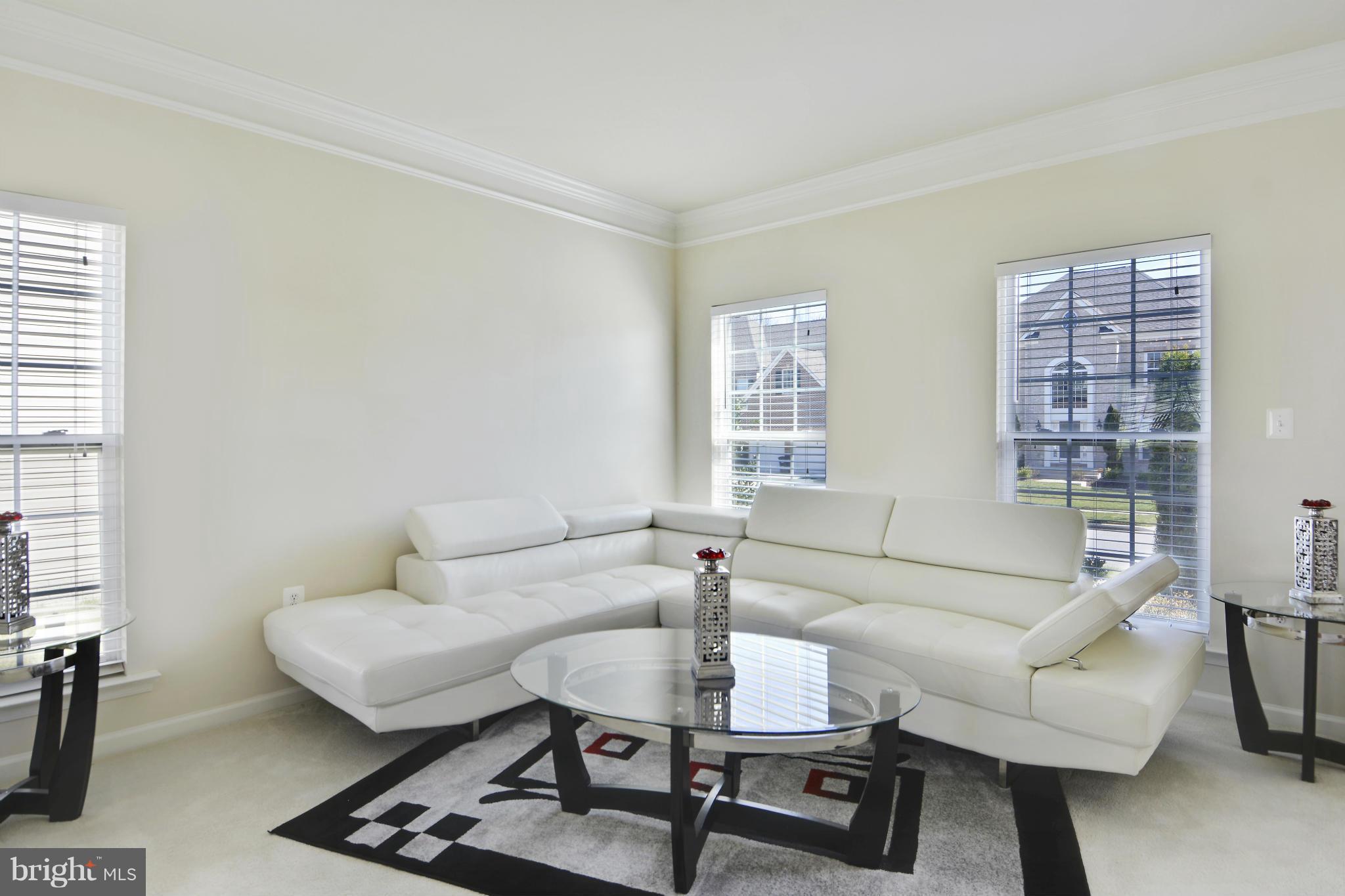 EQUESTRIAN ESTATES - Residential