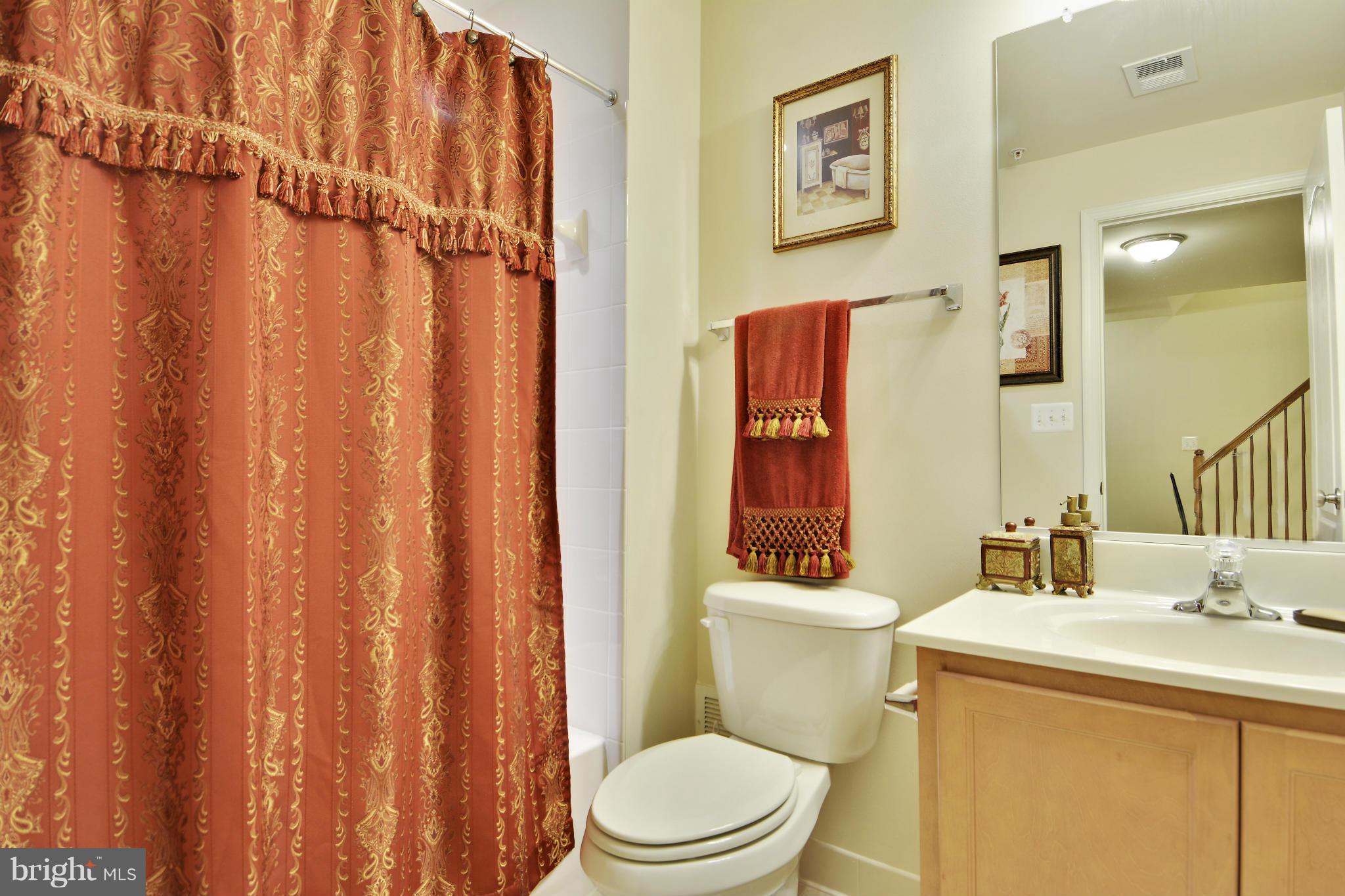 EQUESTRIAN ESTATES - Residential