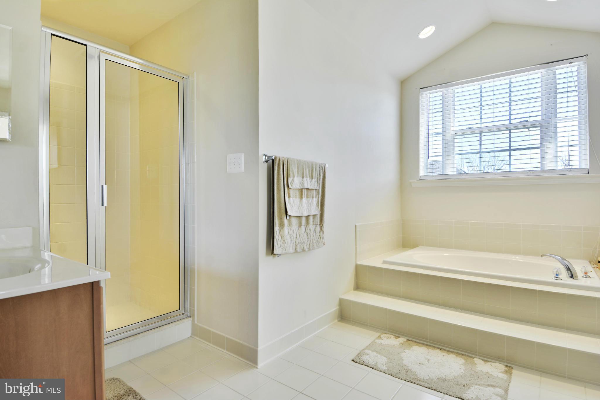 EQUESTRIAN ESTATES - Residential