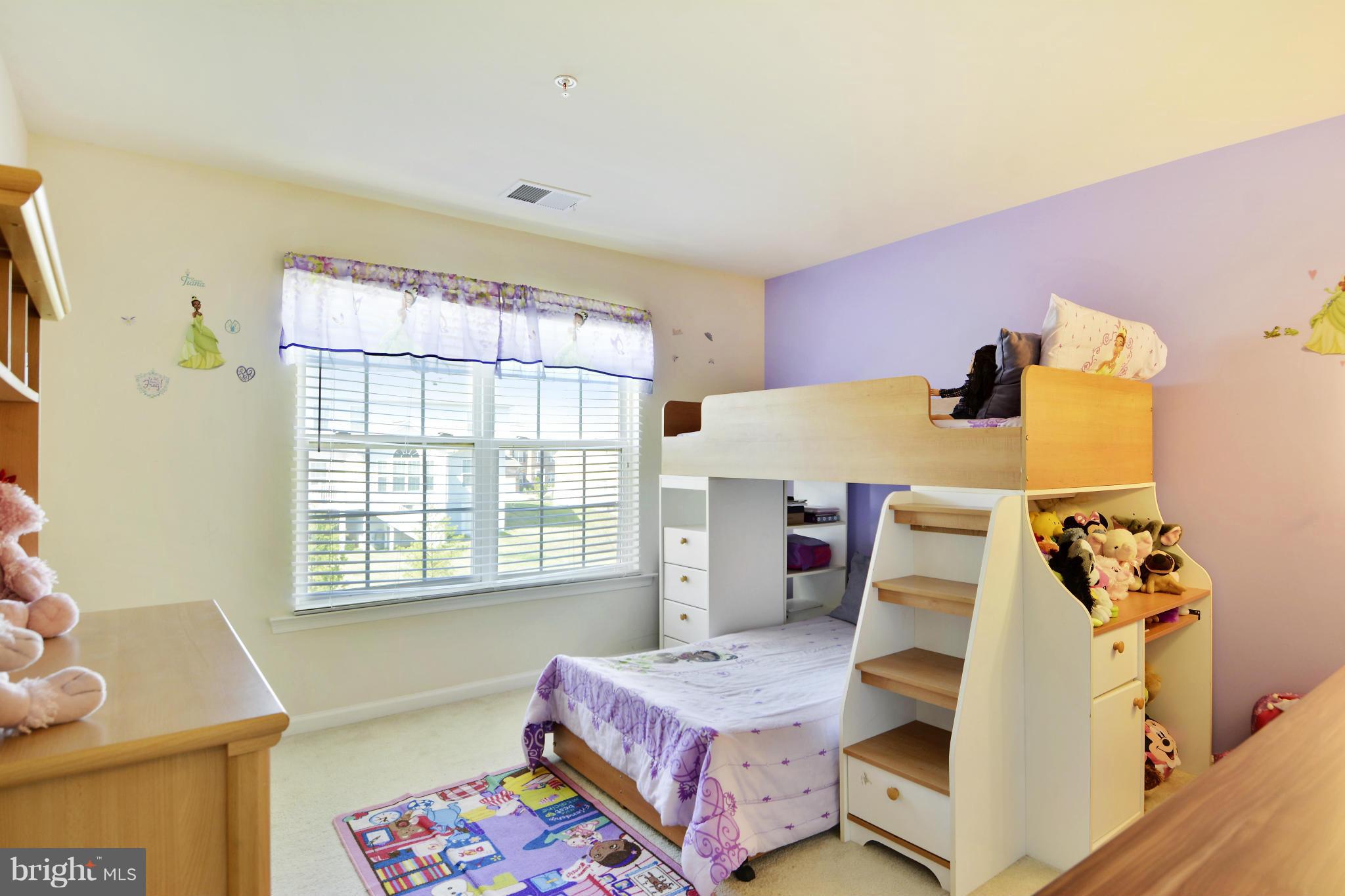 EQUESTRIAN ESTATES - Residential