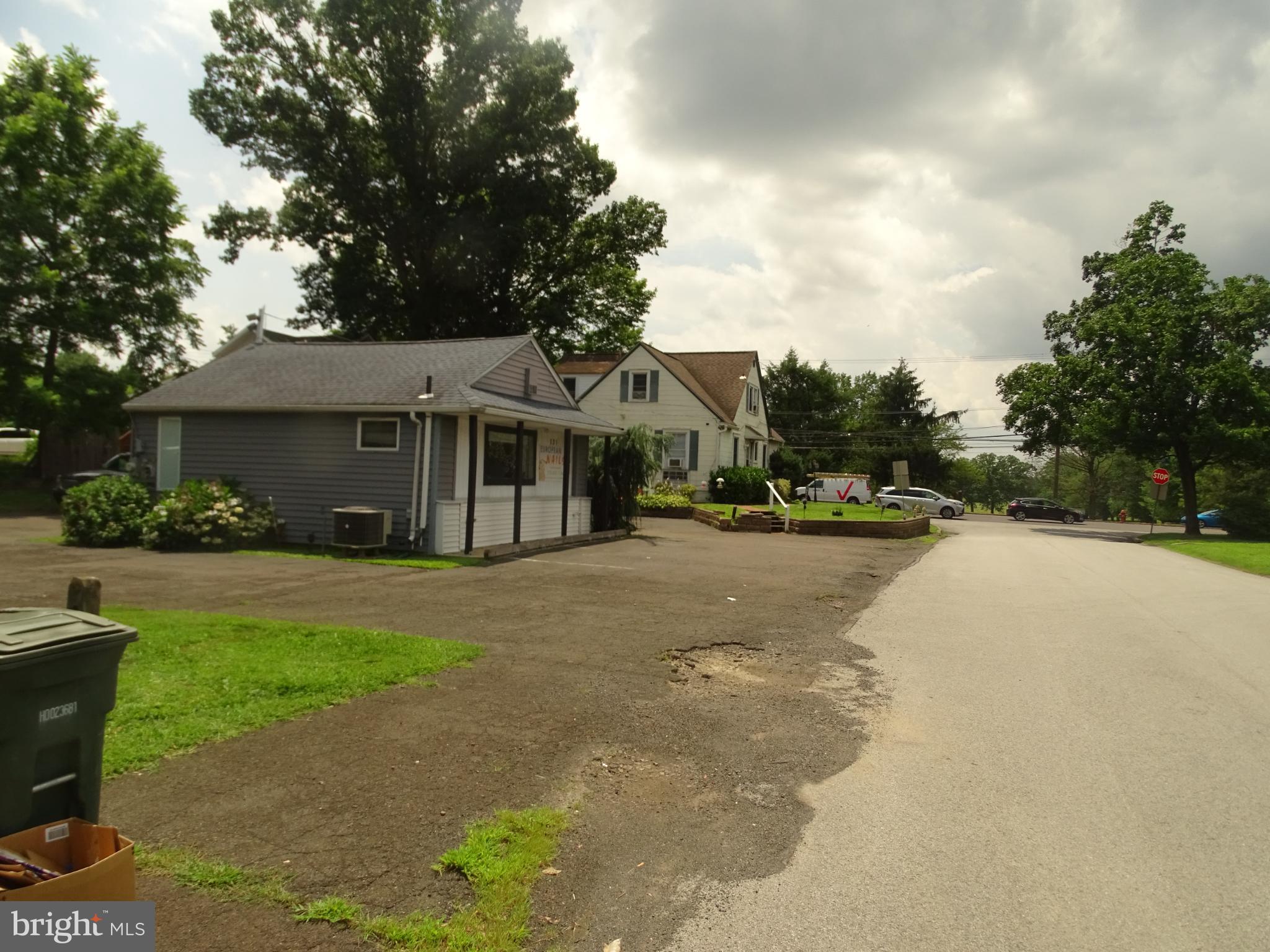 FEASTERVILLE HGTS - Commercial Sale