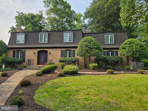 221 SURREY CIRCLE DRIVE S FORT WASHINGTON MD 20744