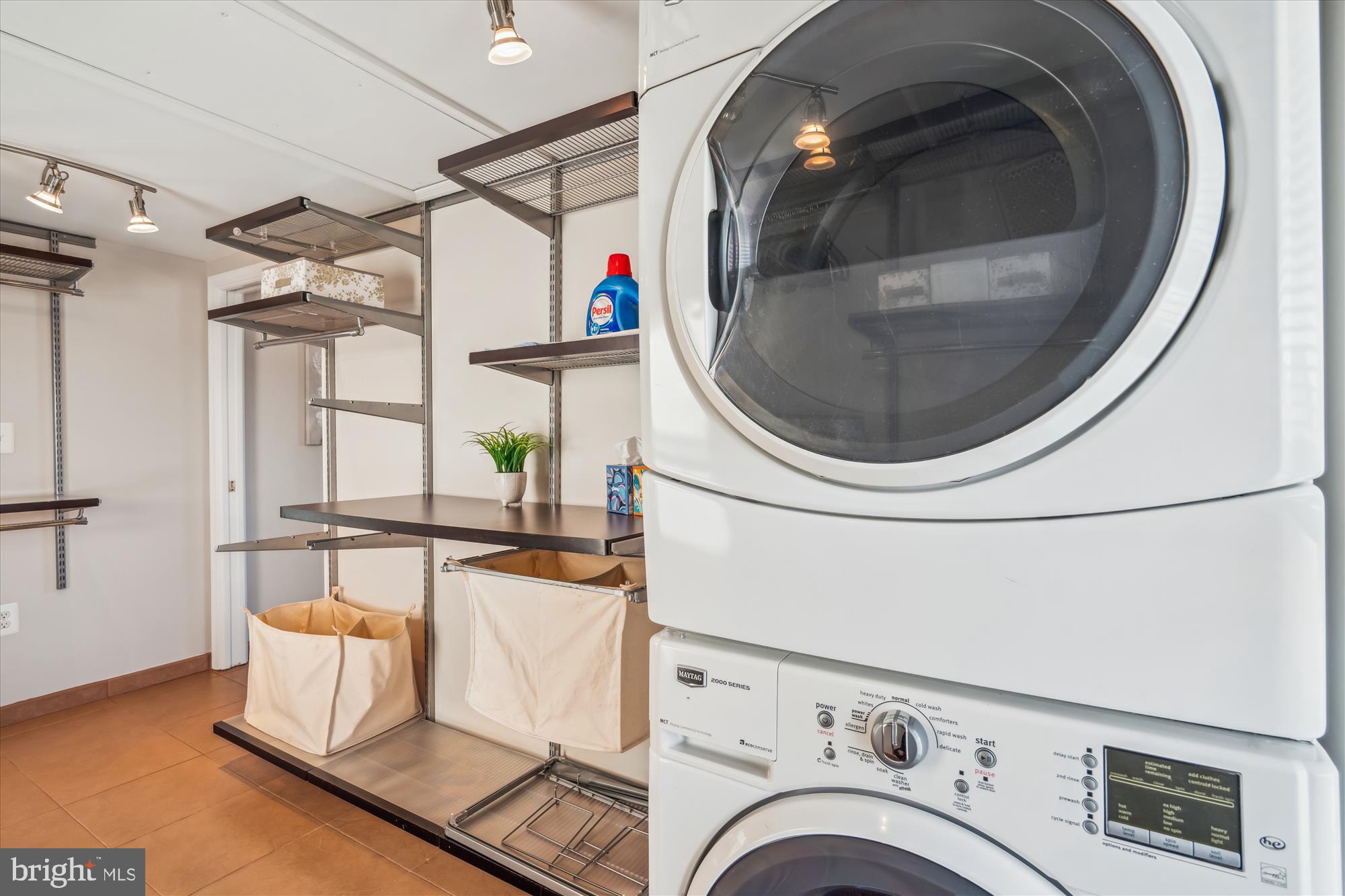 HIGH RIDGE - Residential