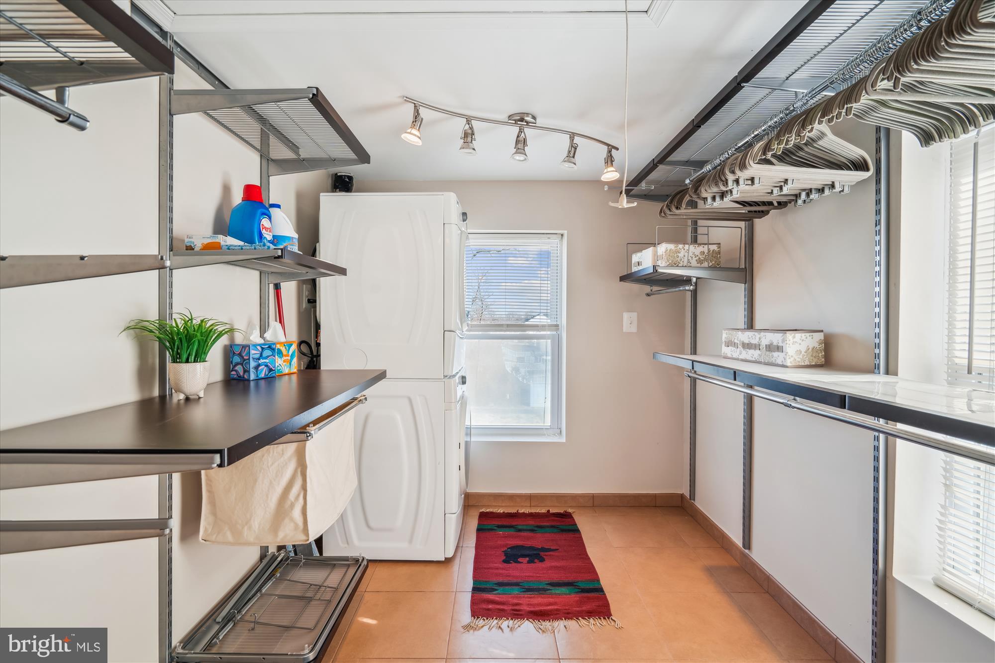 HIGH RIDGE - Residential