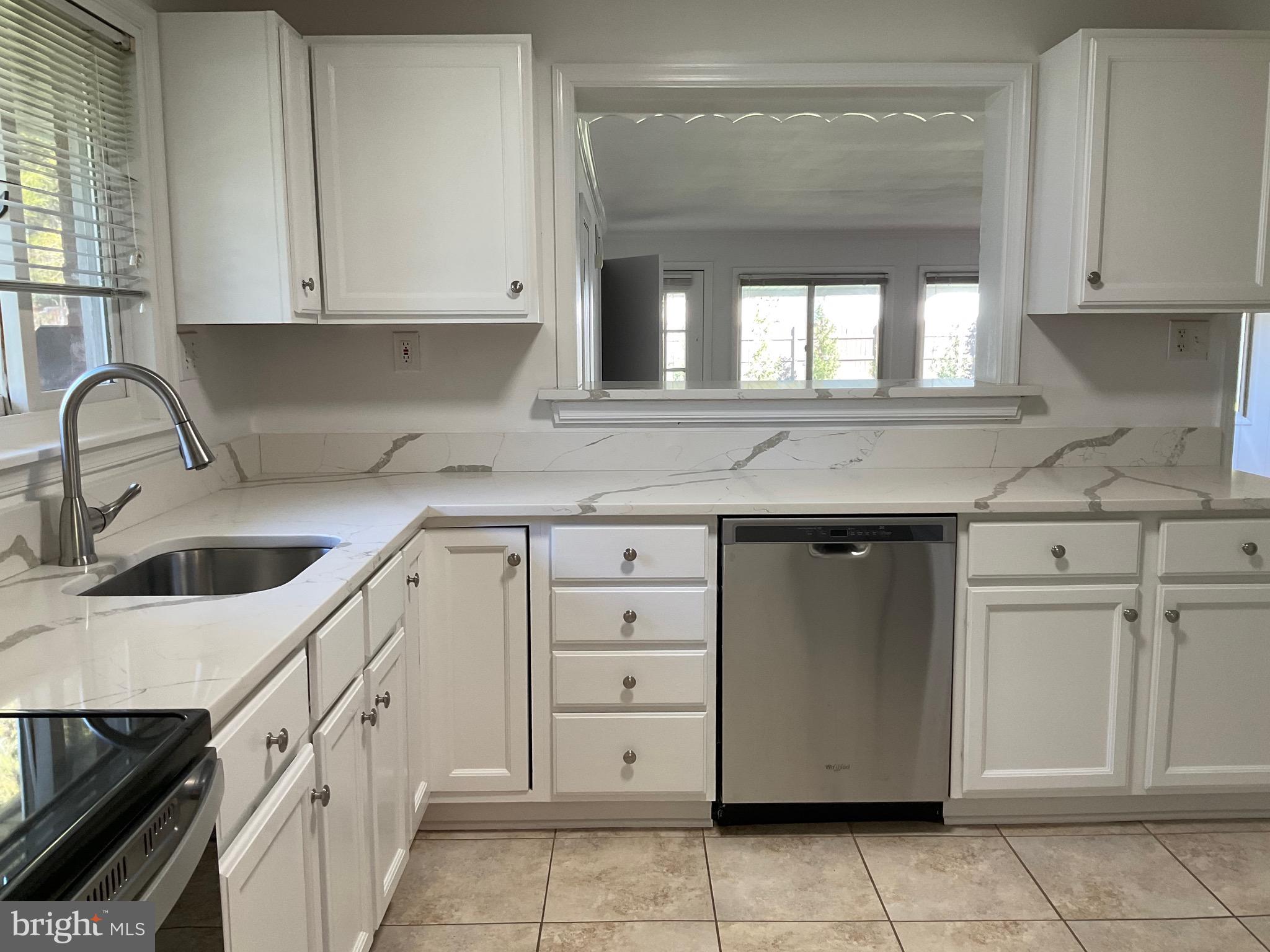 HOLLIN HALL VILLAGE - Residential Lease