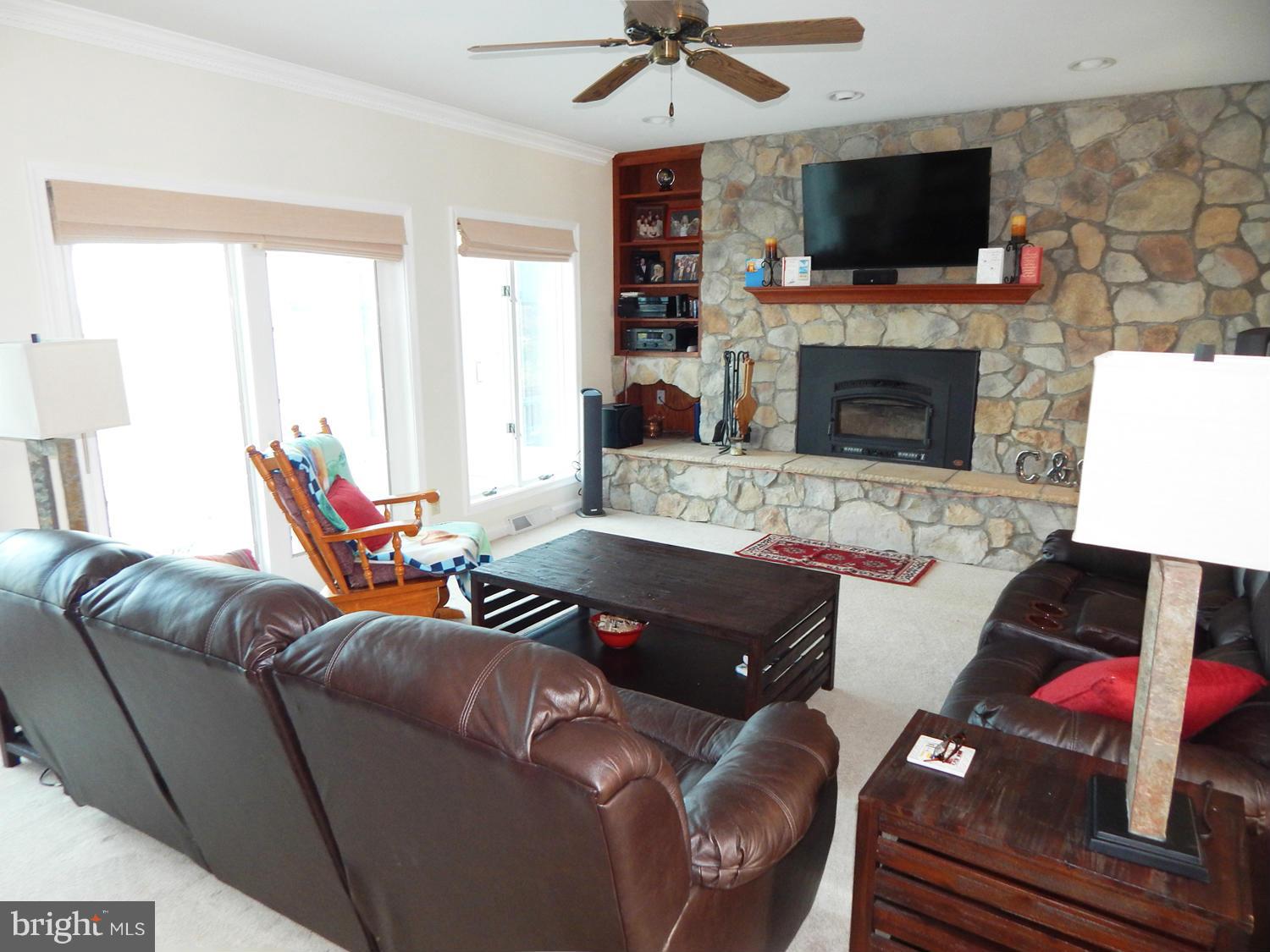 ESPERANZA FARMS - Residential