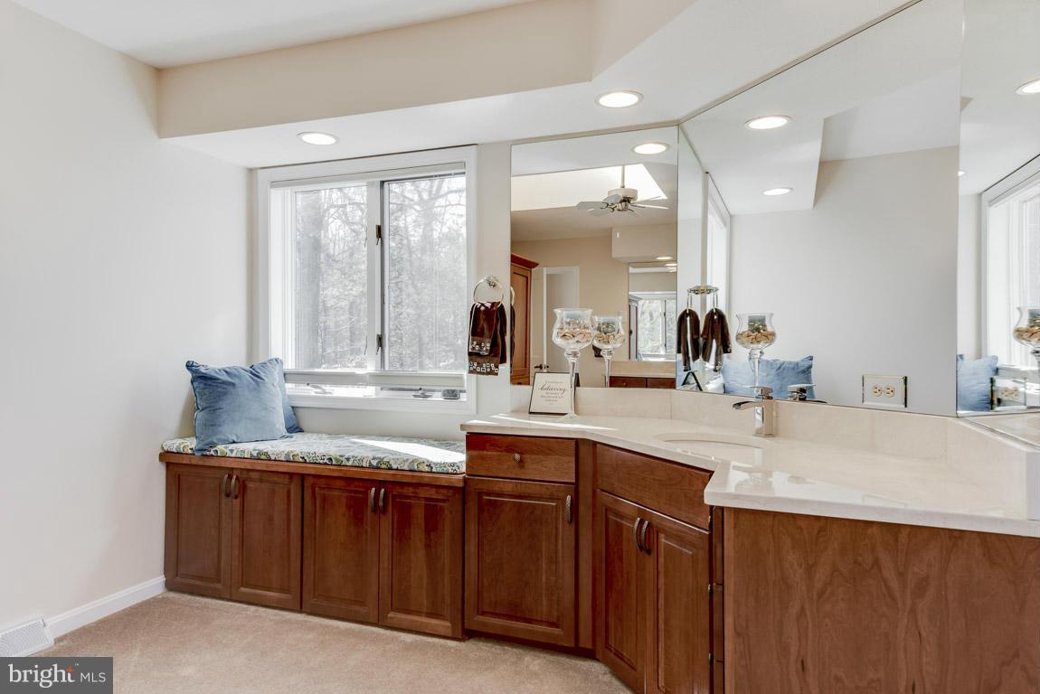 ESPERANZA FARMS - Residential