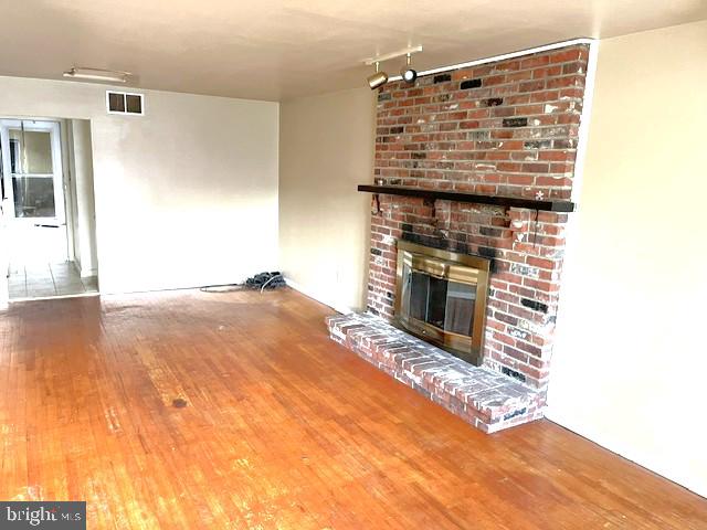 6402 WOODLAND AVENUE