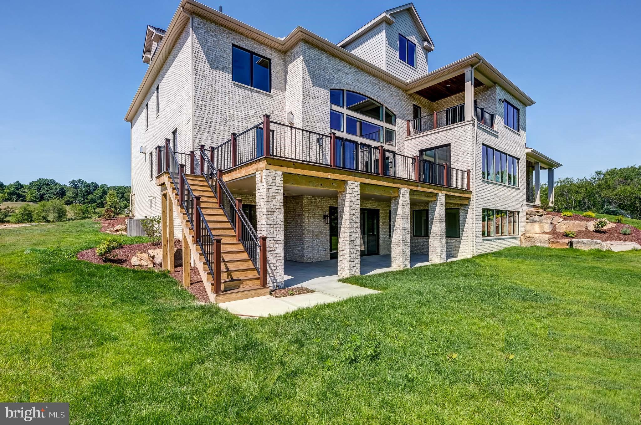 3126 RIDGEVIEW CT 8DD