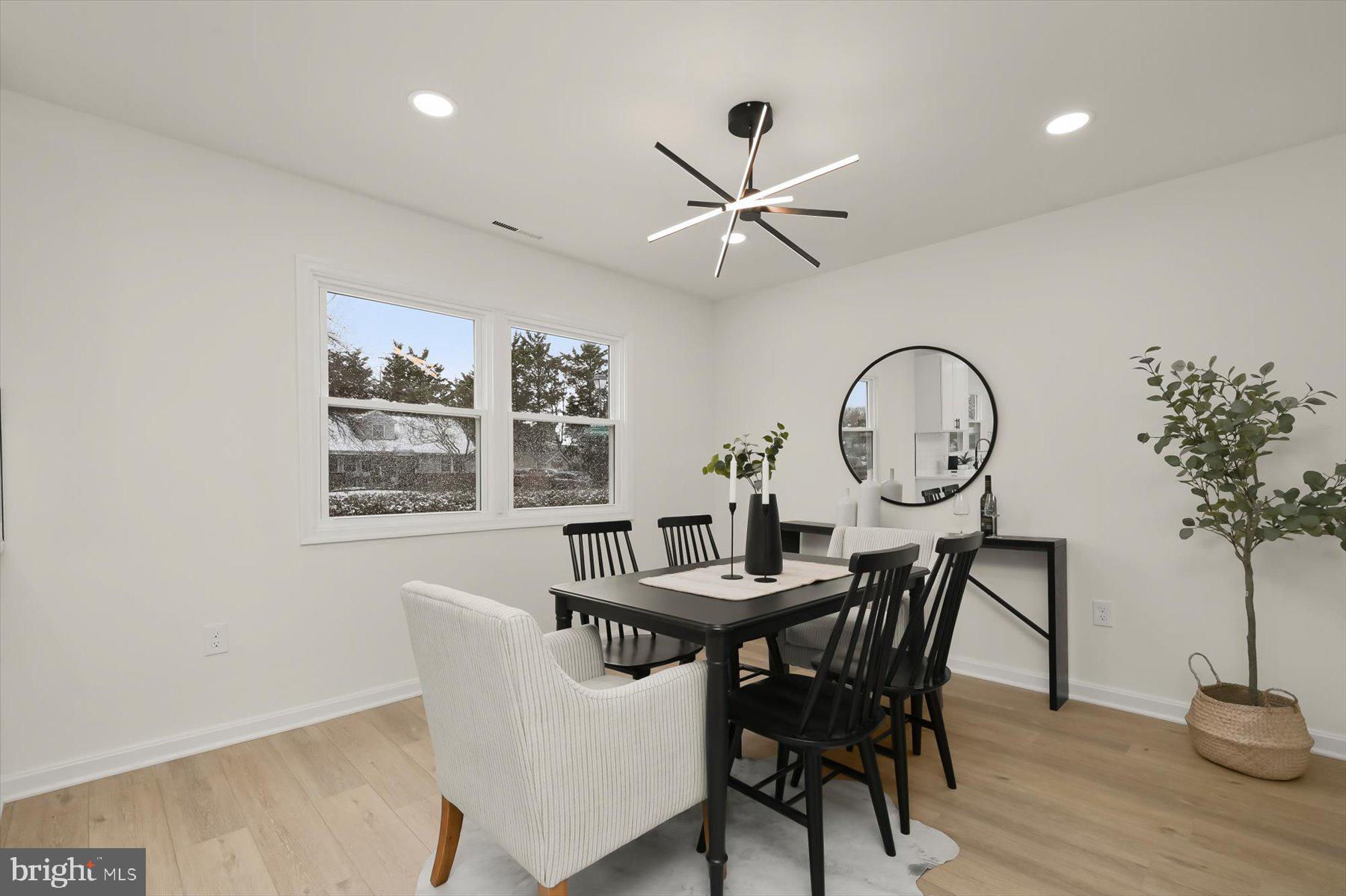 WINDSOR MILL - Residential