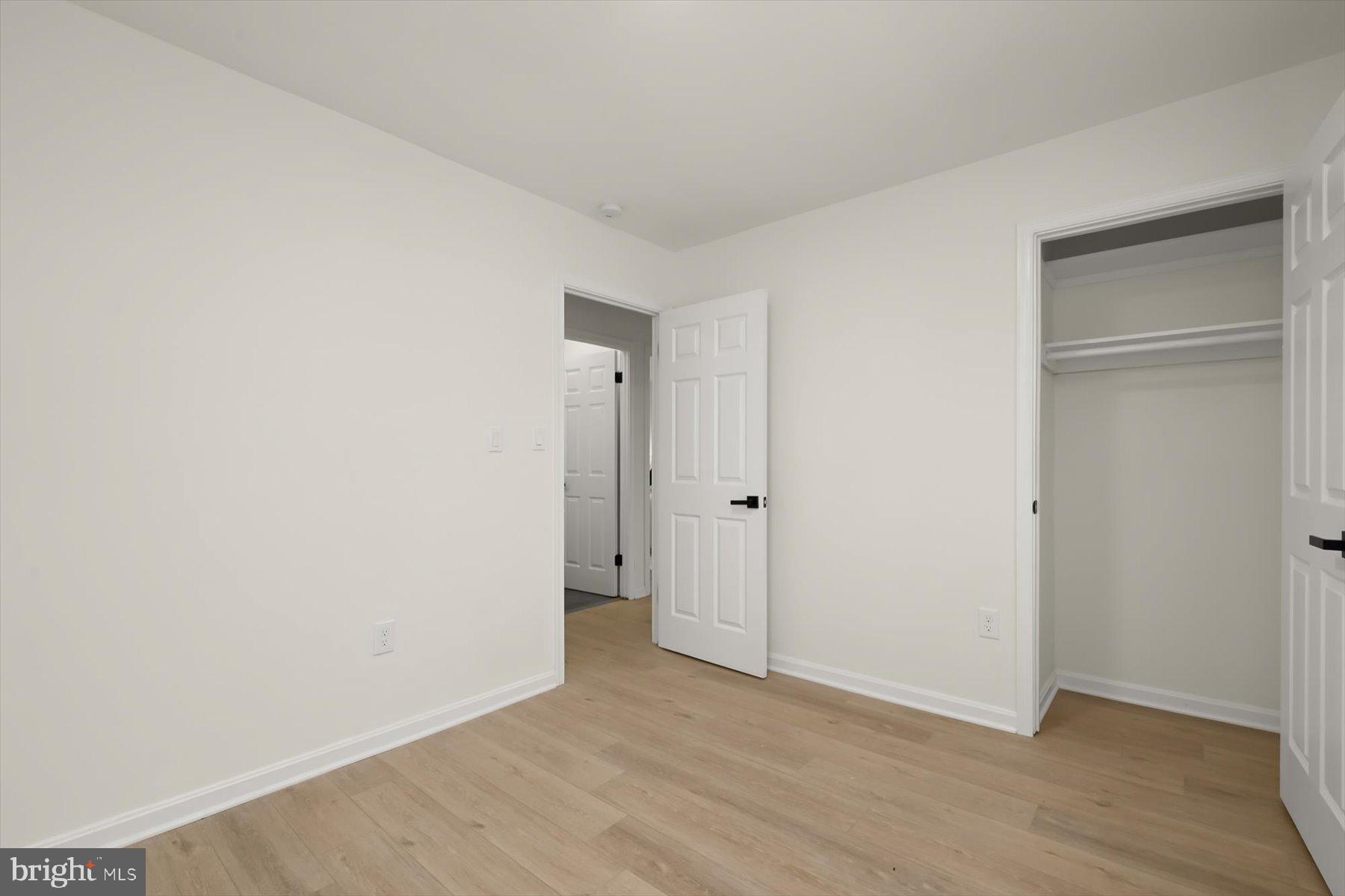 WINDSOR MILL - Residential