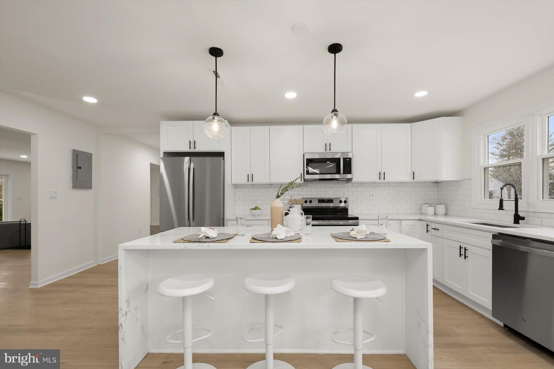 WINDSOR MILL - Residential