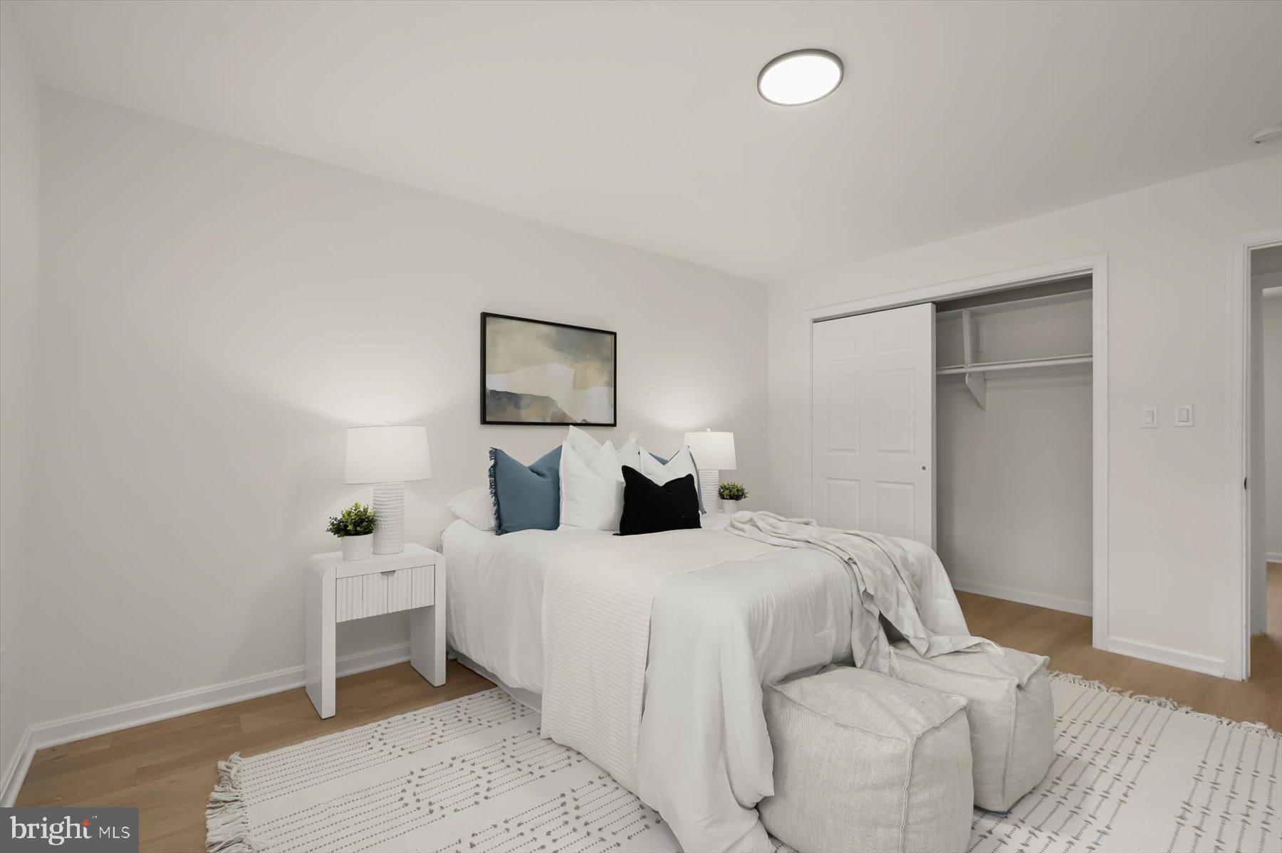 WINDSOR MILL - Residential