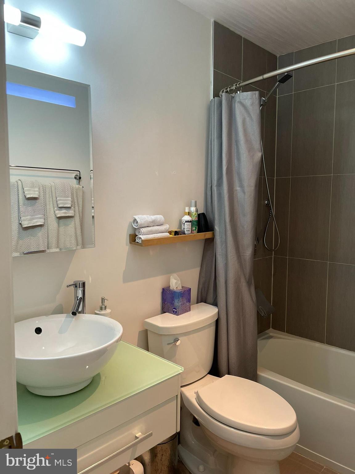 TOWNES AT CAMERON PARKE - Residential Lease