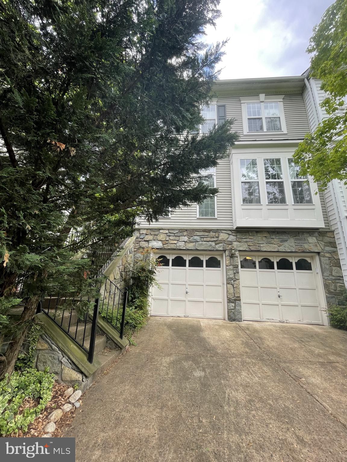 TOWNES AT CAMERON PARKE - Residential Lease