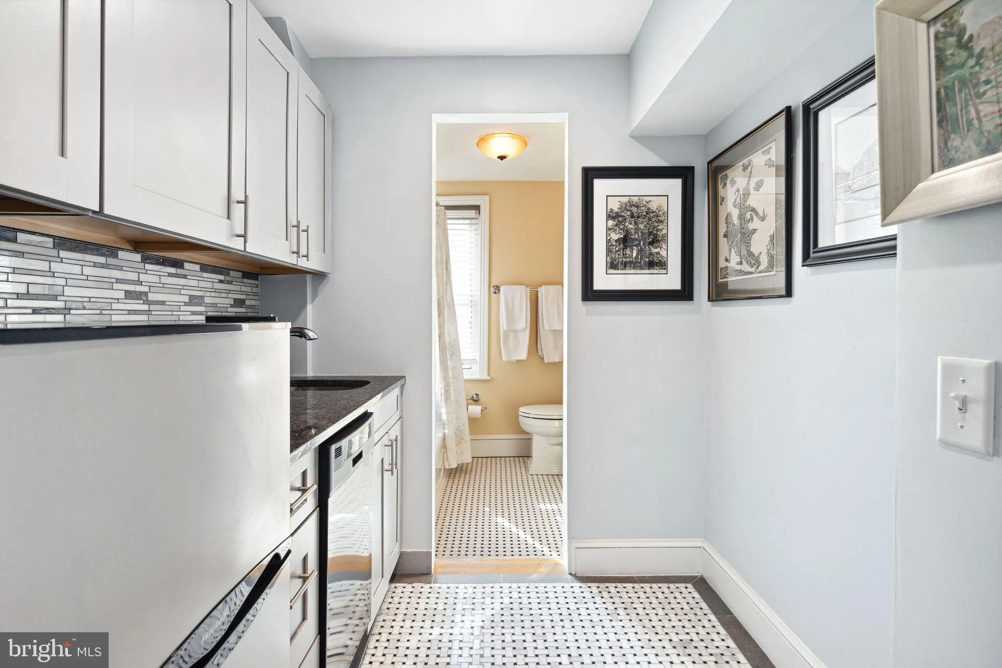 Philadelphia, Pennsylvania 19130, United States, 3 Bedrooms Bedrooms, ,4 BathroomsBathrooms,Residential,Active,10339