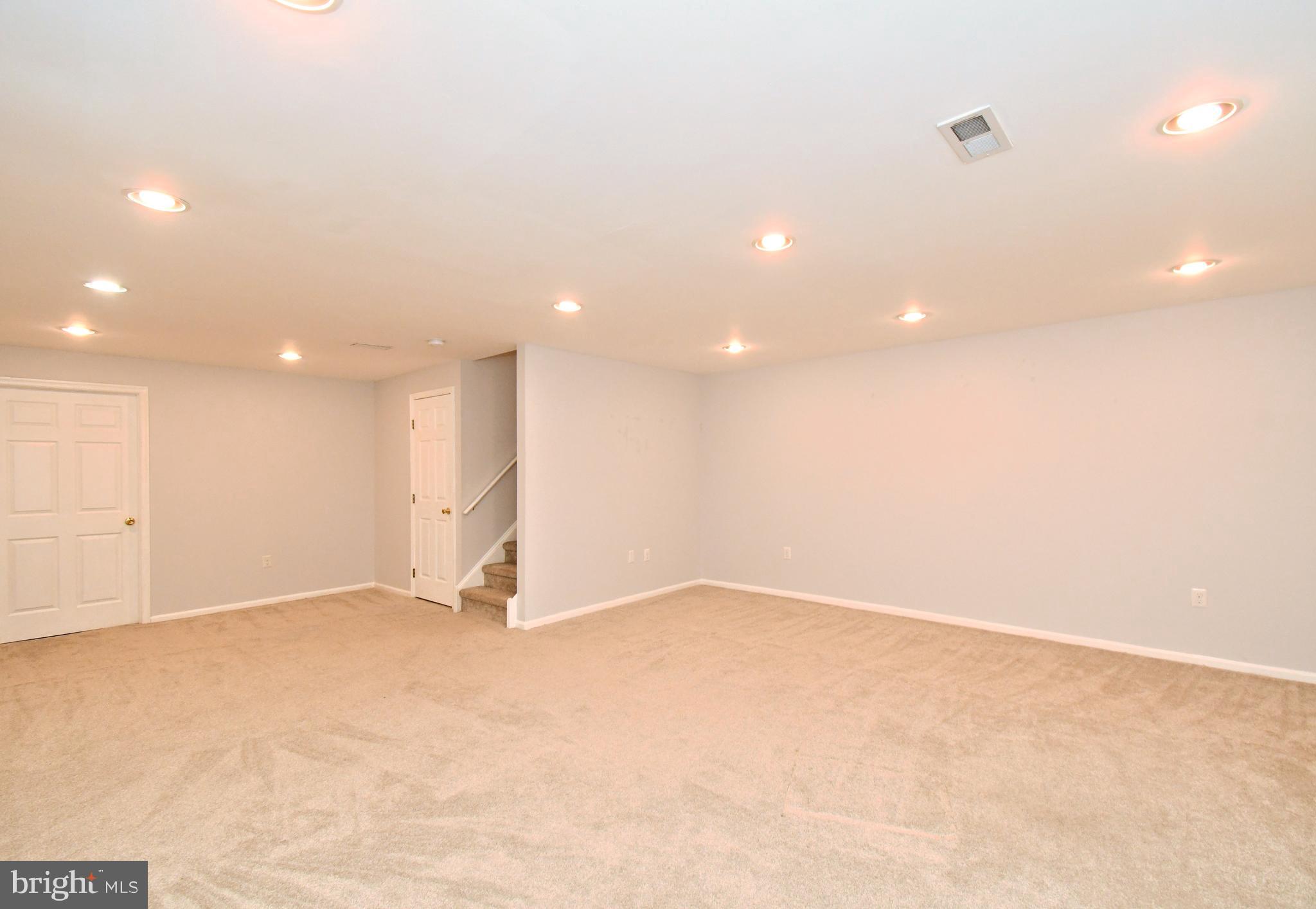 CLUB VIEW MANOR - Residential