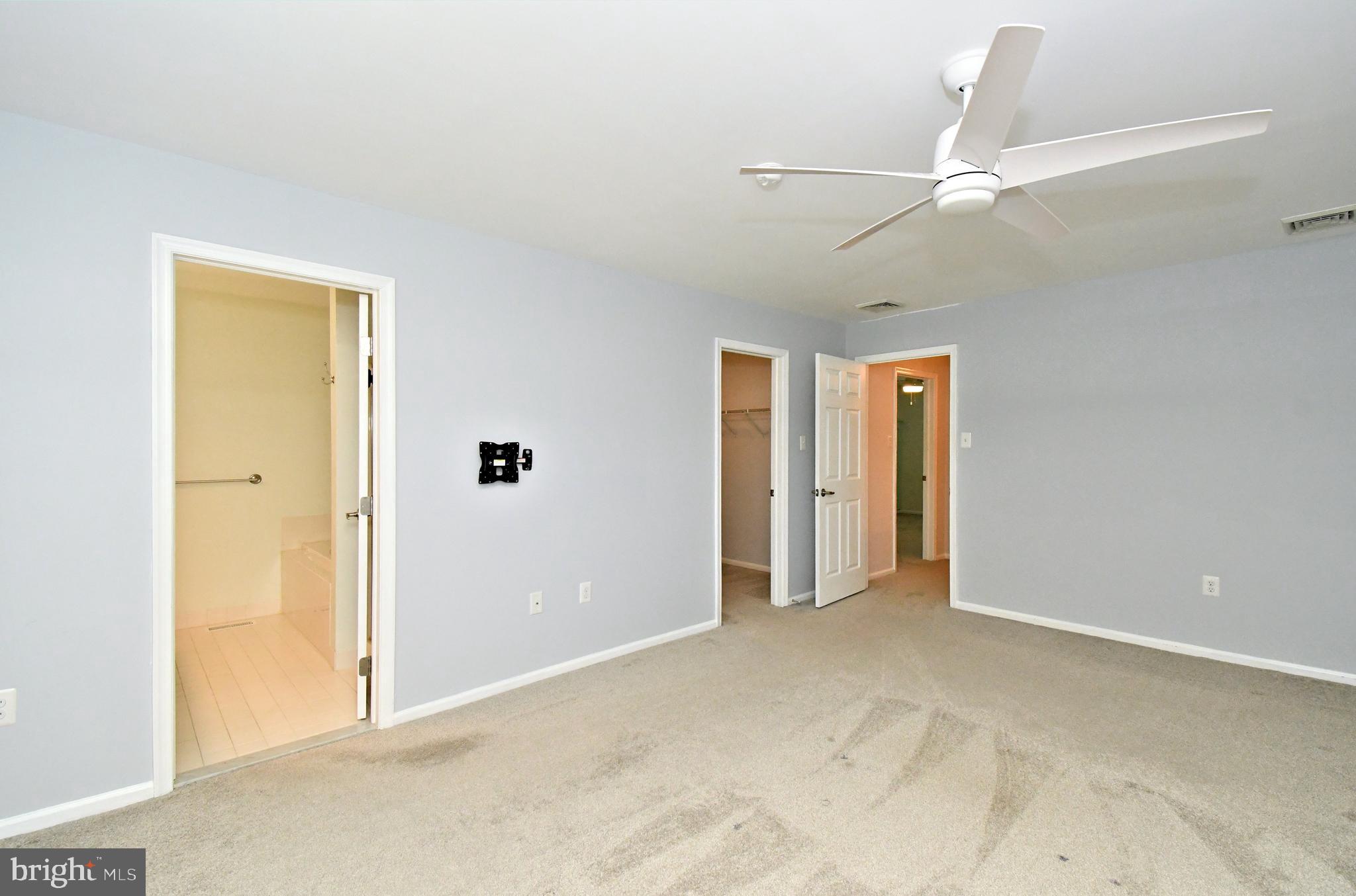 CLUB VIEW MANOR - Residential