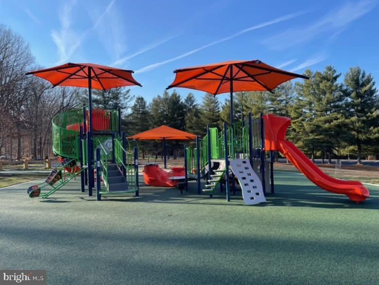 CANDLEWICKE - Residential