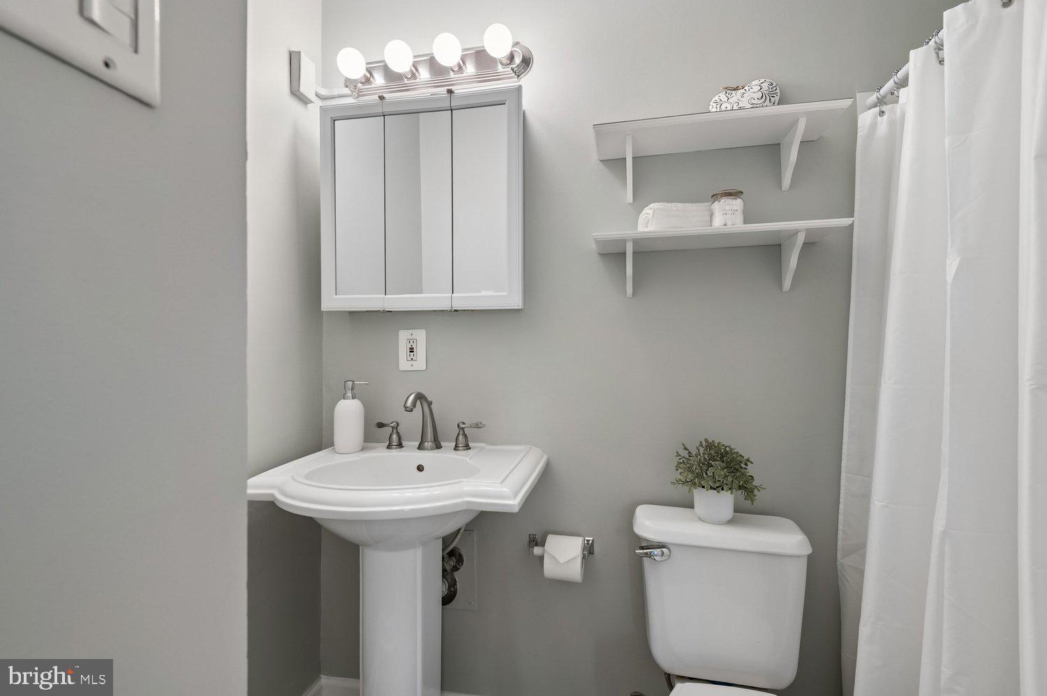 CANDLEWICKE - Residential