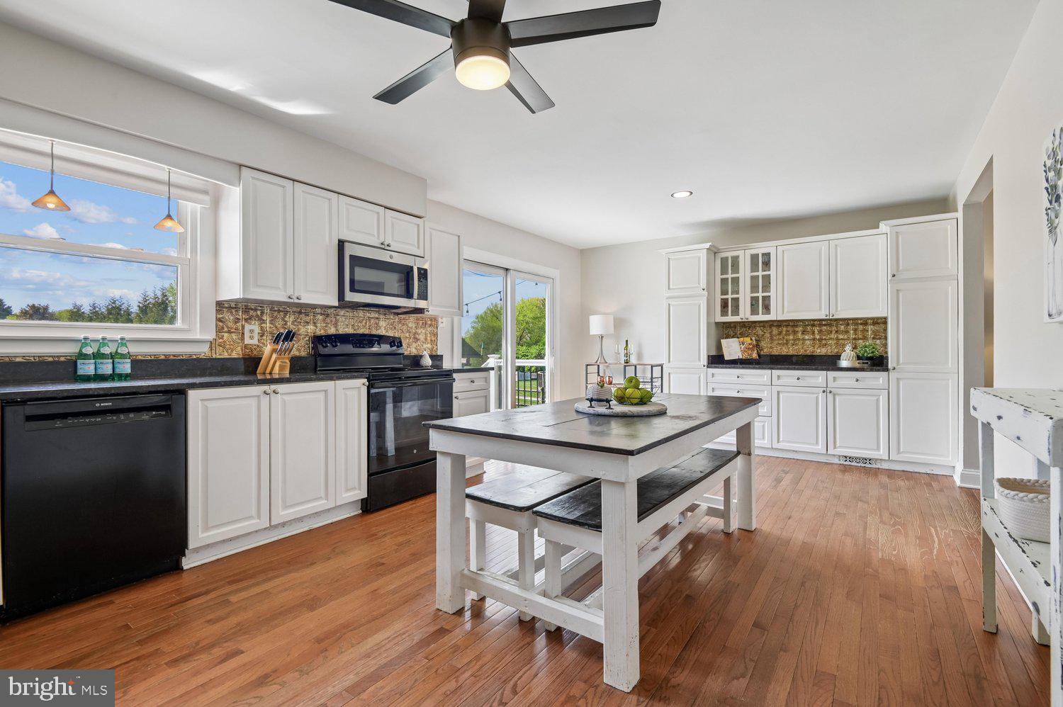 CANDLEWICKE - Residential