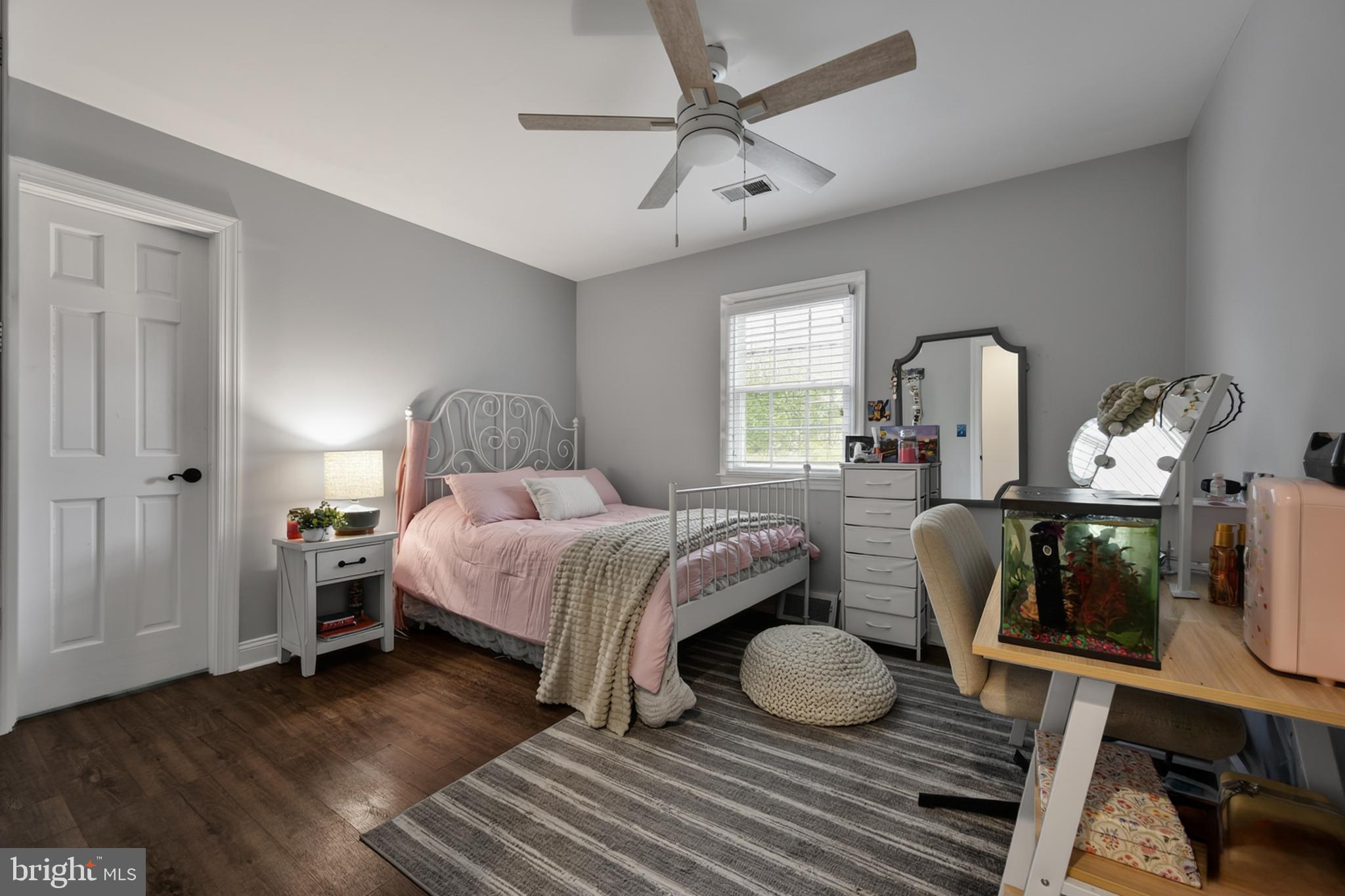WAYNEWOOD - Residential