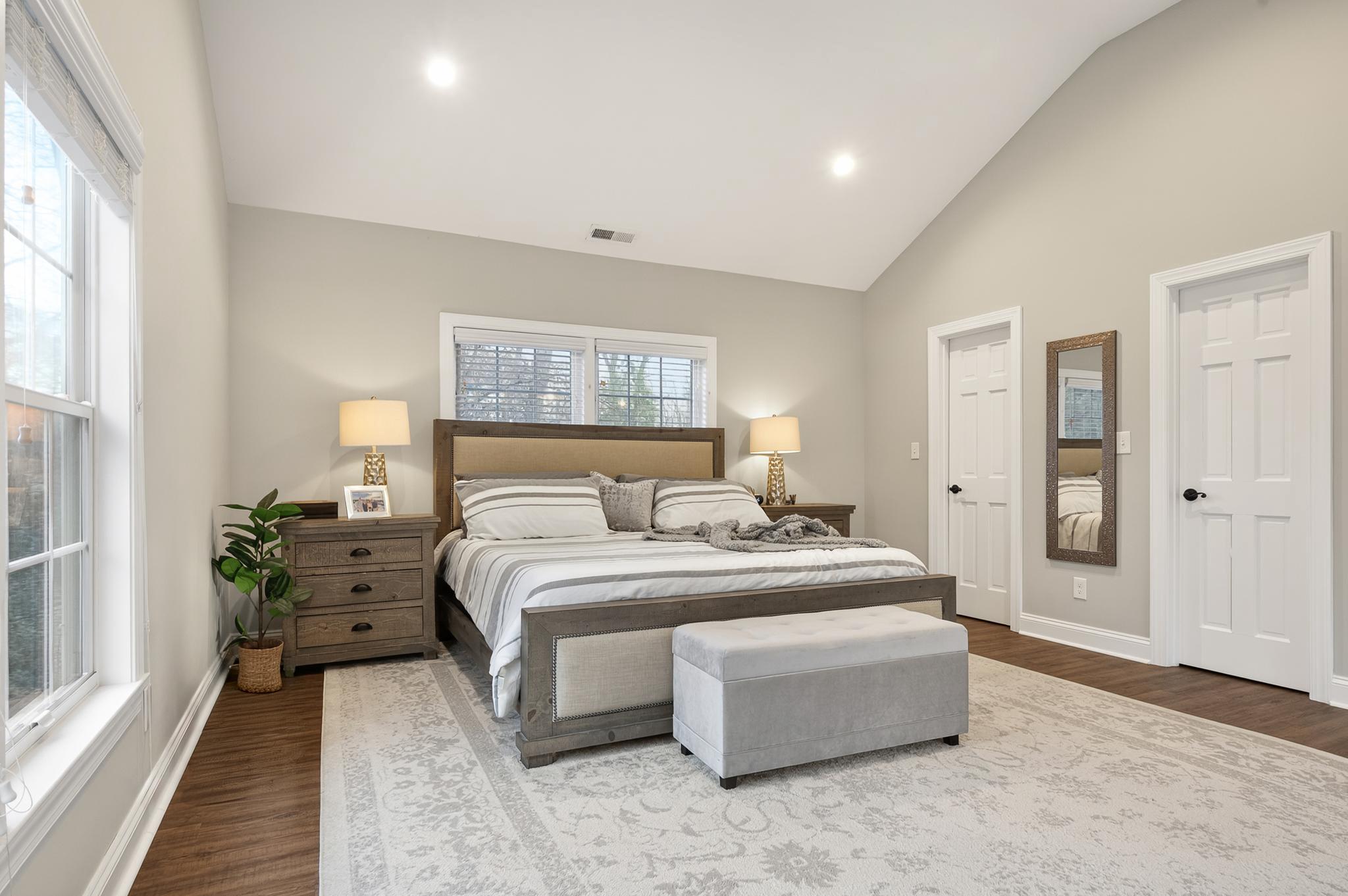 WAYNEWOOD - Residential
