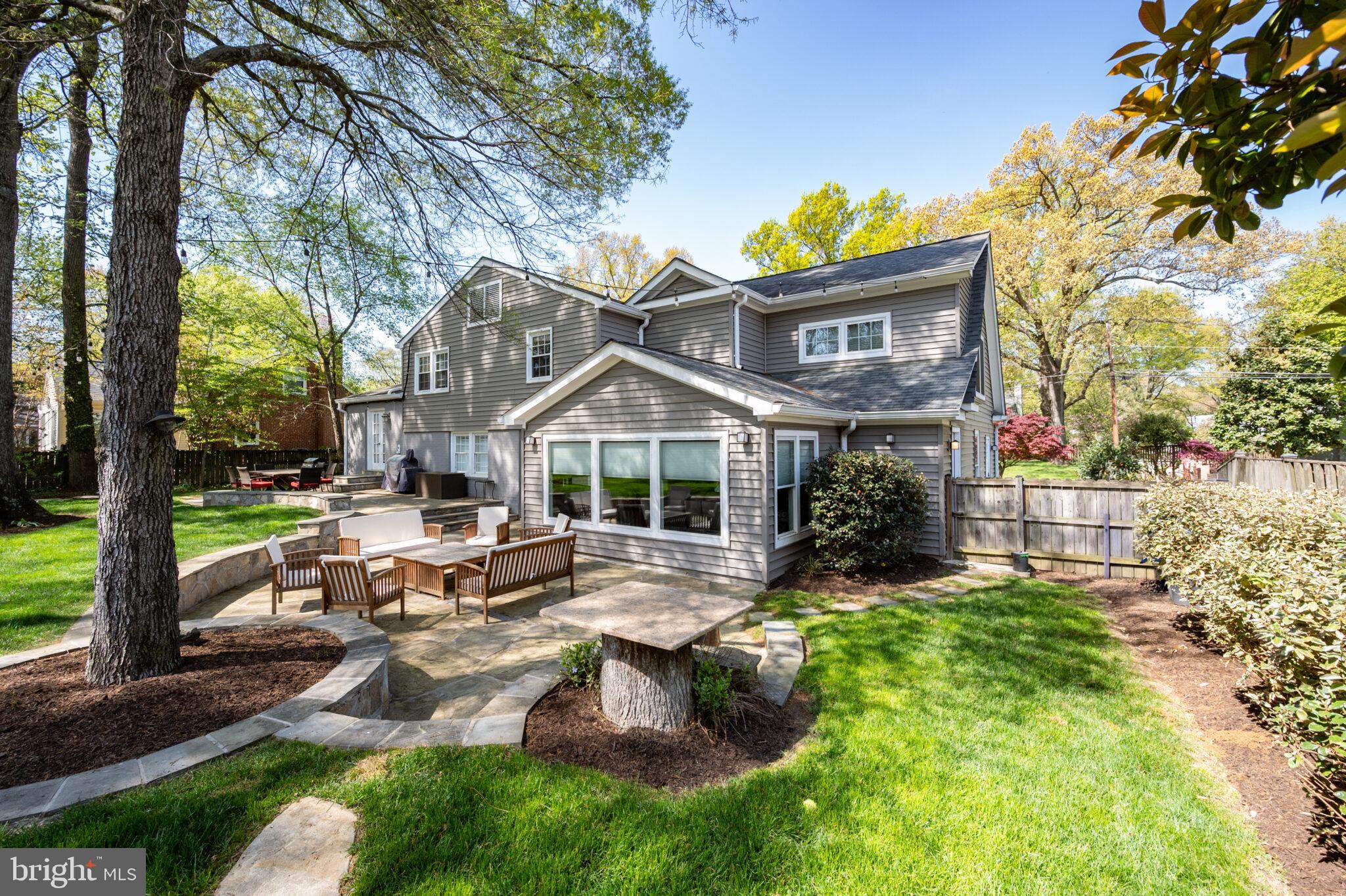 WAYNEWOOD - Residential