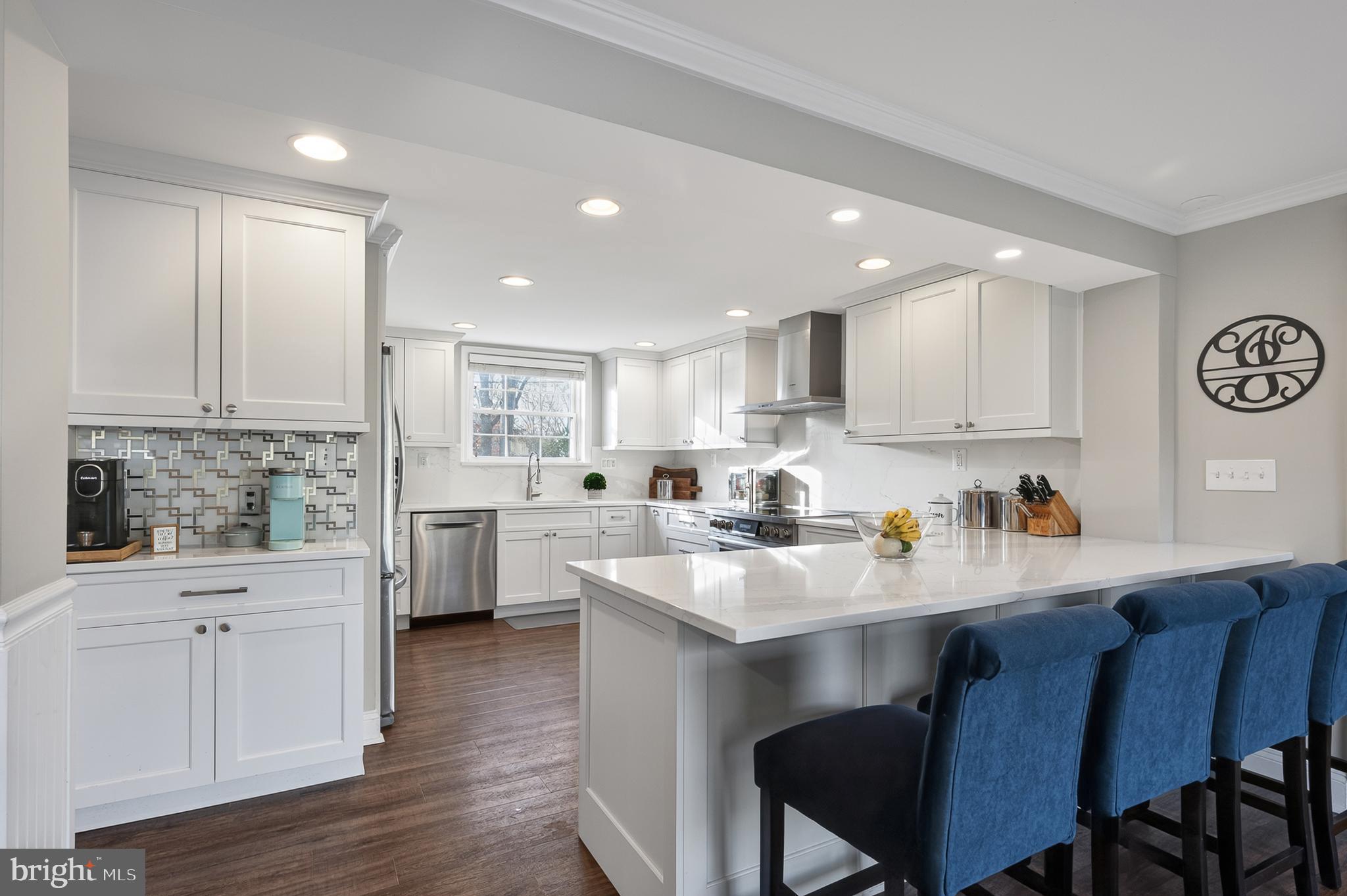 WAYNEWOOD - Residential