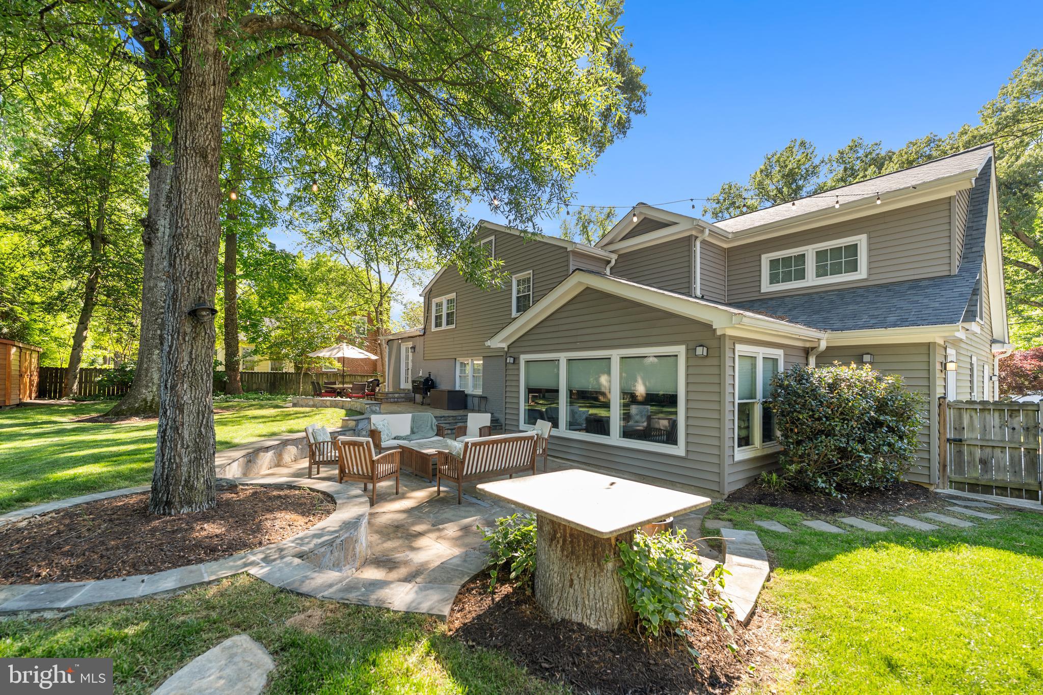 WAYNEWOOD - Residential