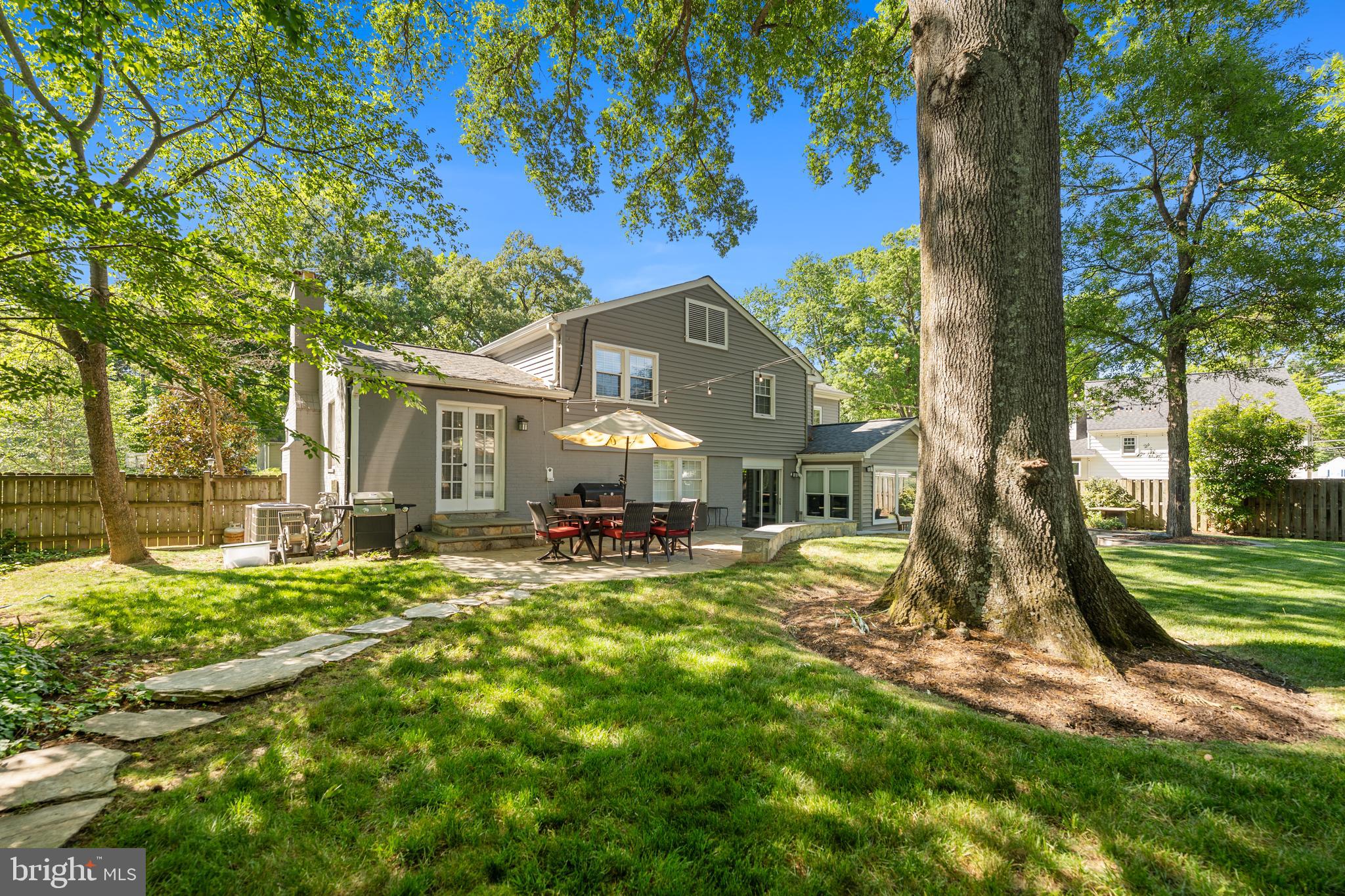 WAYNEWOOD - Residential
