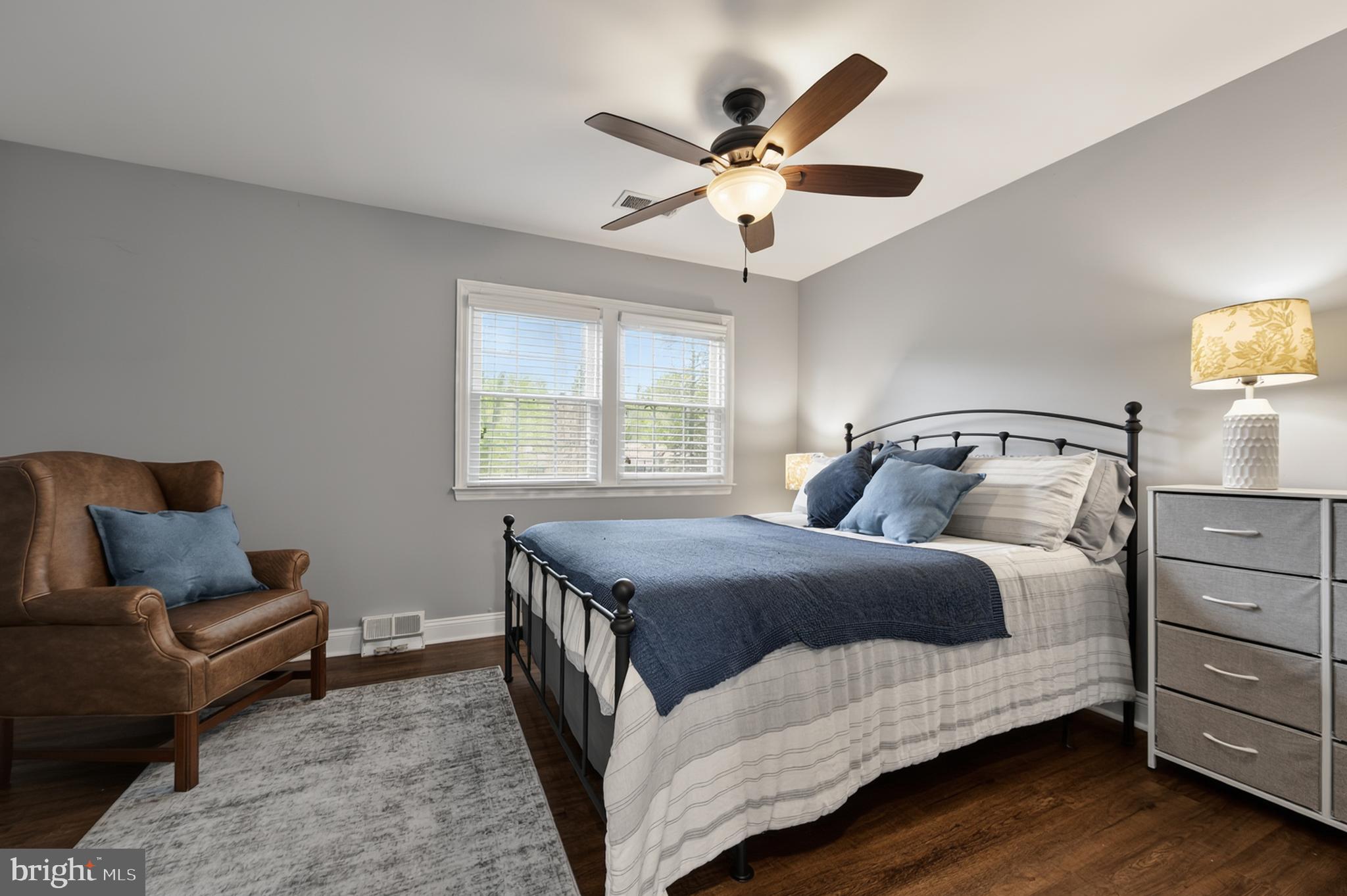 WAYNEWOOD - Residential