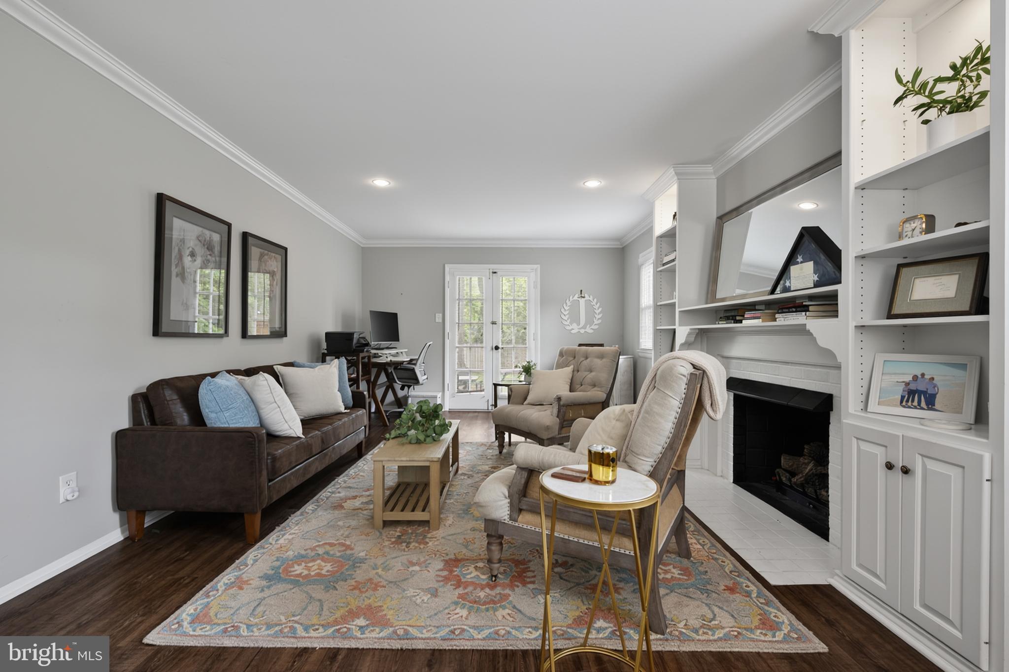 WAYNEWOOD - Residential