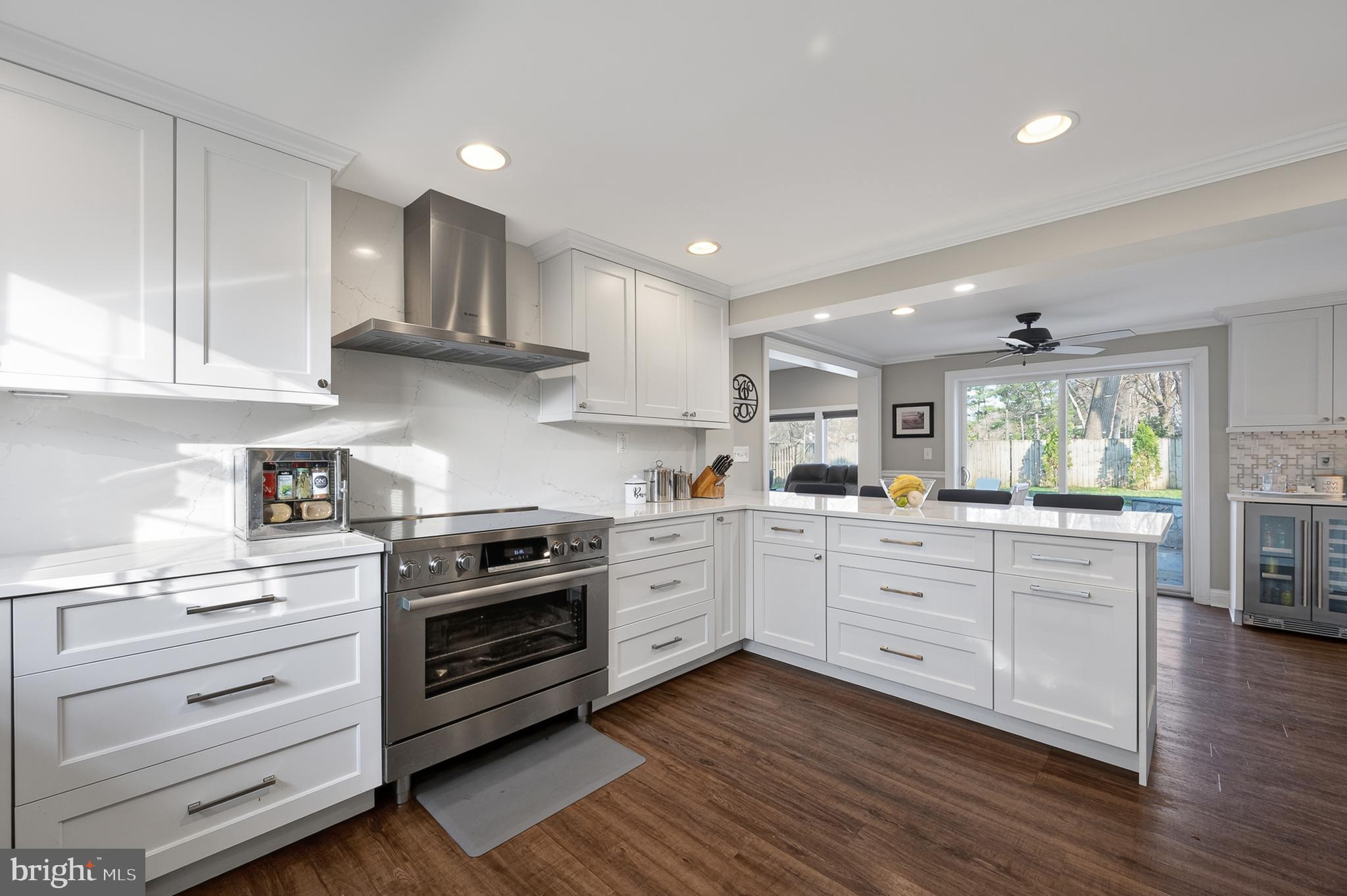 WAYNEWOOD - Residential