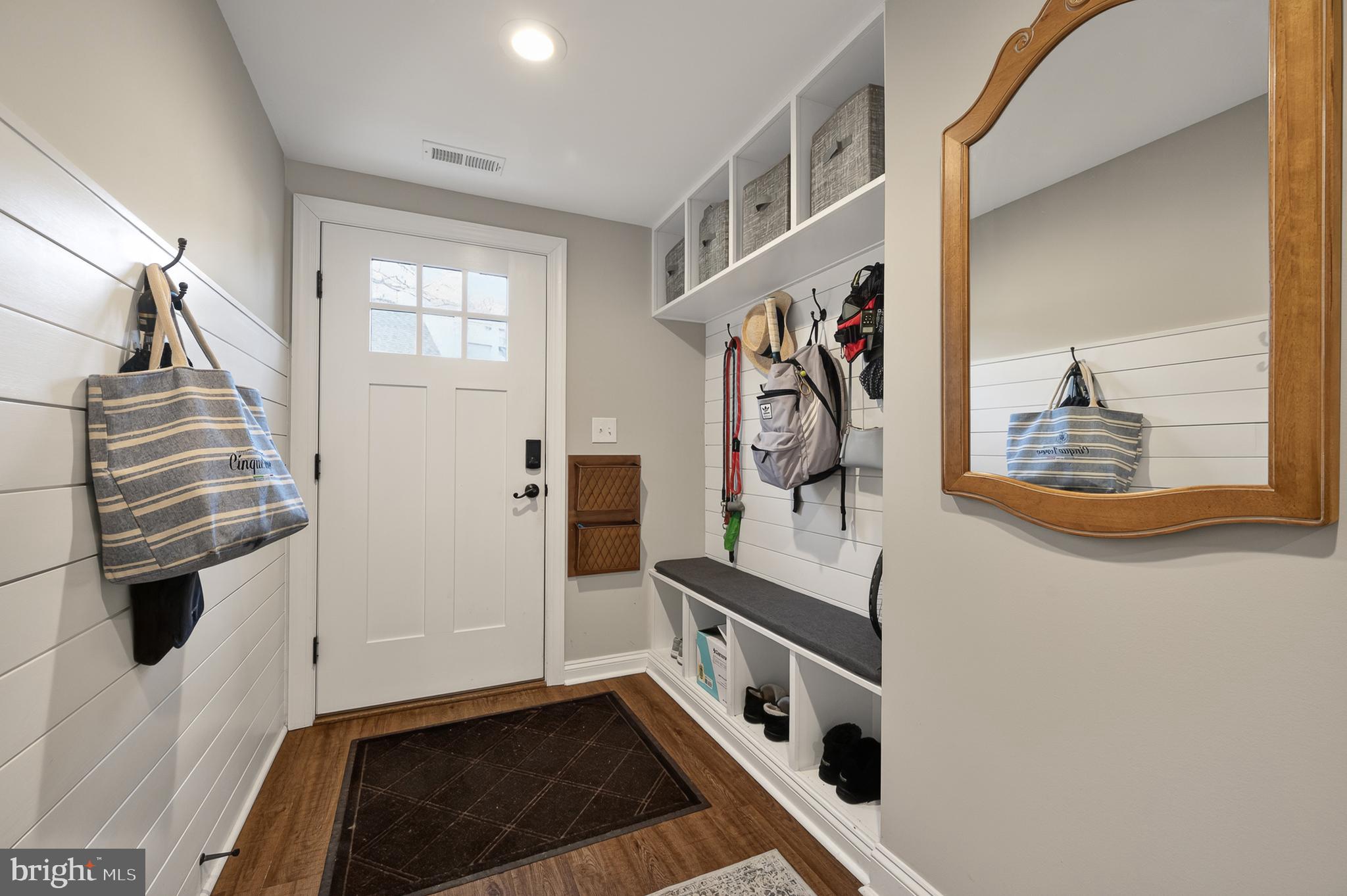 WAYNEWOOD - Residential