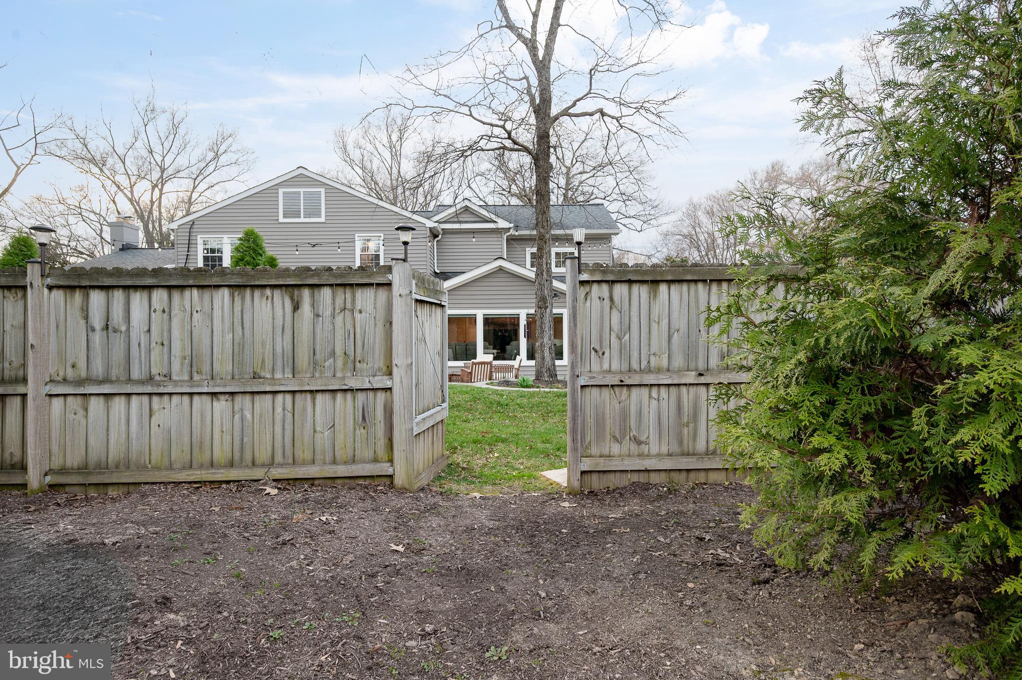 WAYNEWOOD - Residential