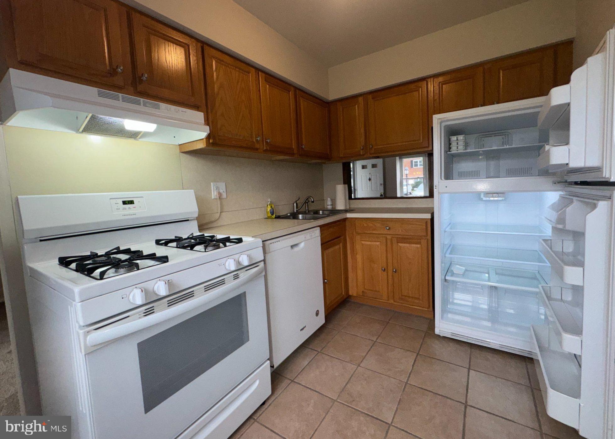 22 DEBORAH LANE D