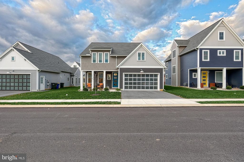 Photo of 1419 HEATHERWOOD DR, MOUNT JOY, PA 17552 (MLS # PALA2028072)