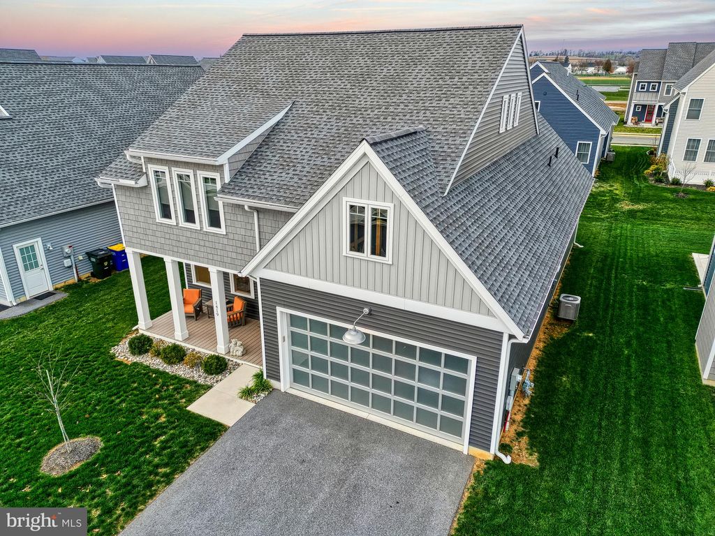 Photo of 1419 HEATHERWOOD DR, MOUNT JOY, PA 17552 (MLS # PALA2028072)