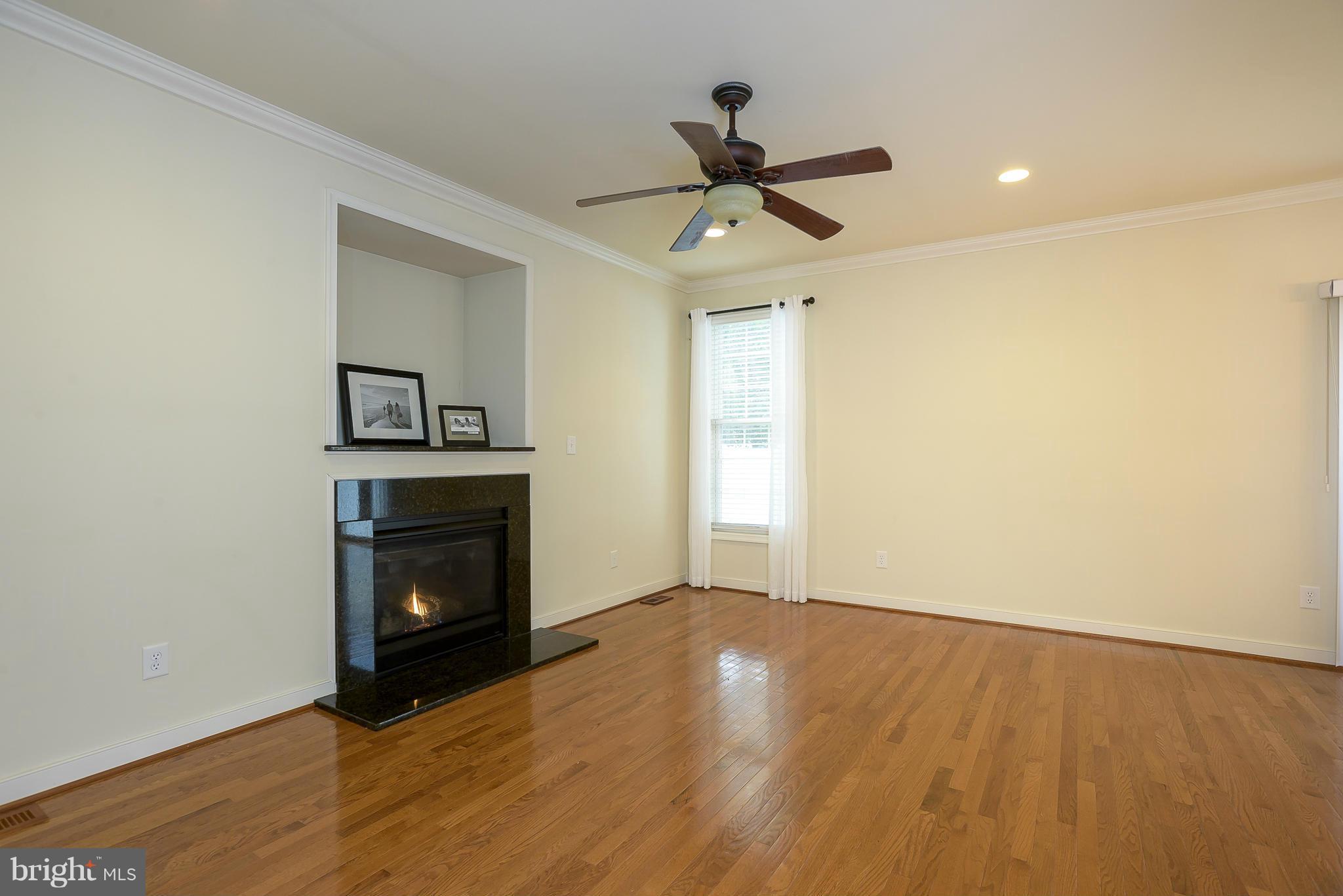 COLONIAL PARK - Residential