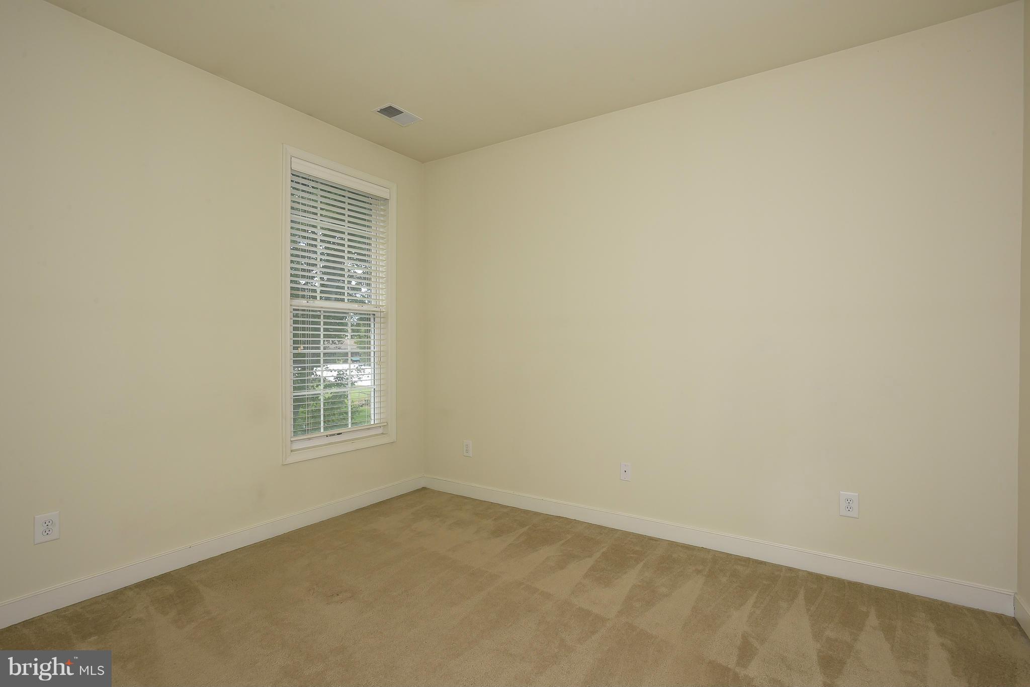 COLONIAL PARK - Residential