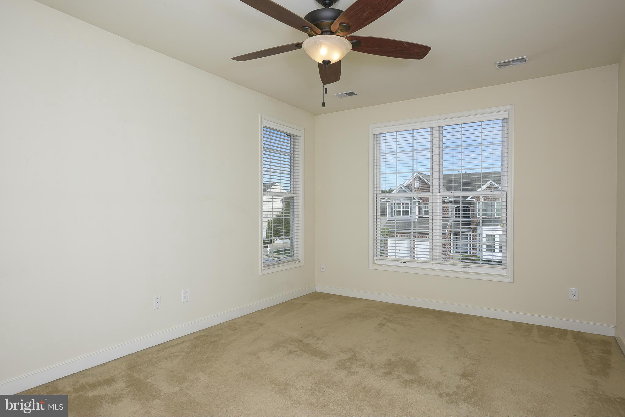 COLONIAL PARK - Residential