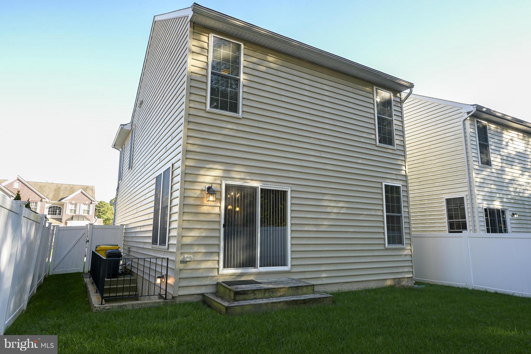 COLONIAL PARK - Residential