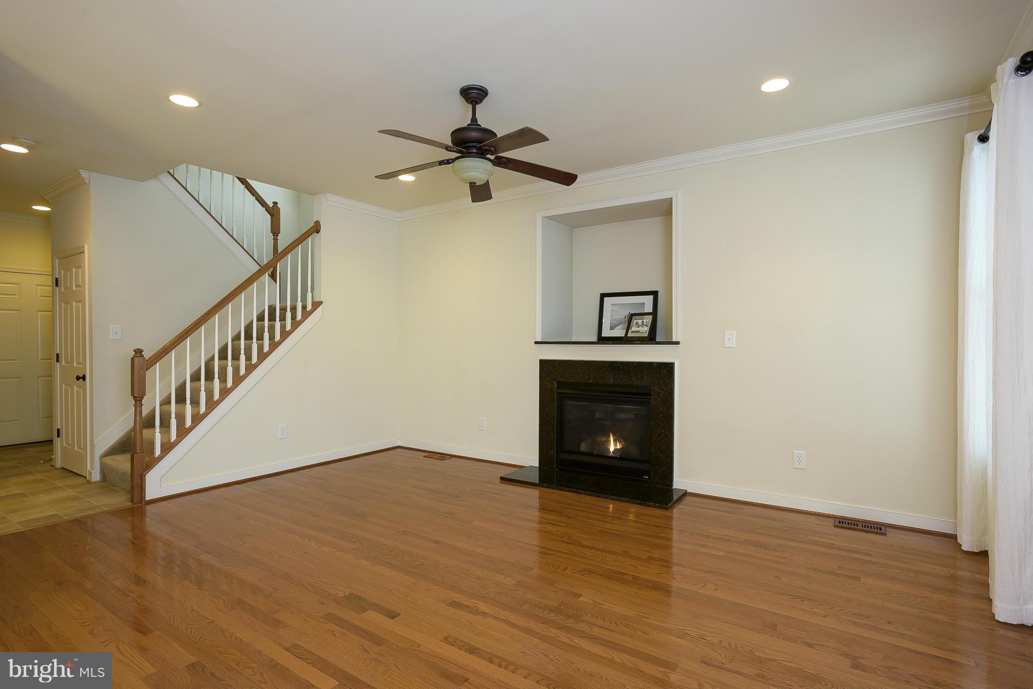 COLONIAL PARK - Residential